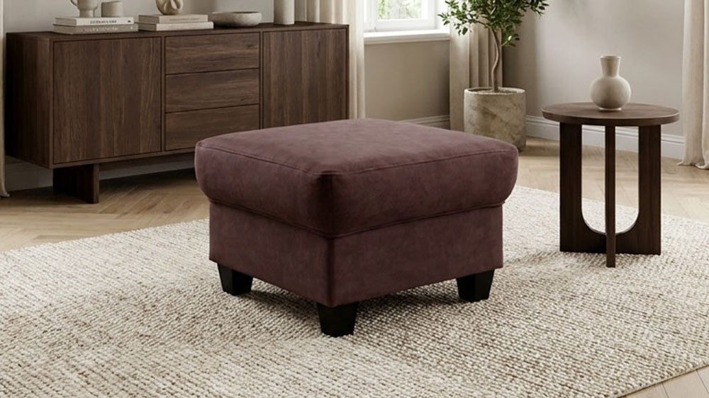 OTTO home Hocker Sillkeborg 59 x 59 cm, kompakt, komfortabel & mit Holzfüßen, aus pflegeleichtem, weichem Luxus-Microfaser