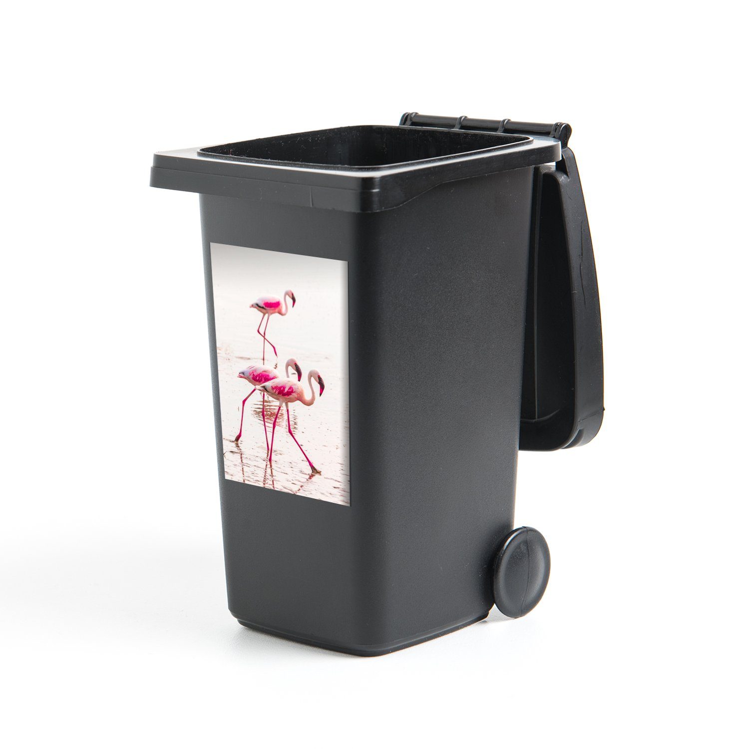 Kenia Abfalbehälter MuchoWow Container, Mülltonne, Rosa im Wasser vor (1 Mülleimer-aufkleber, St), Flamingos Sticker, Wandsticker