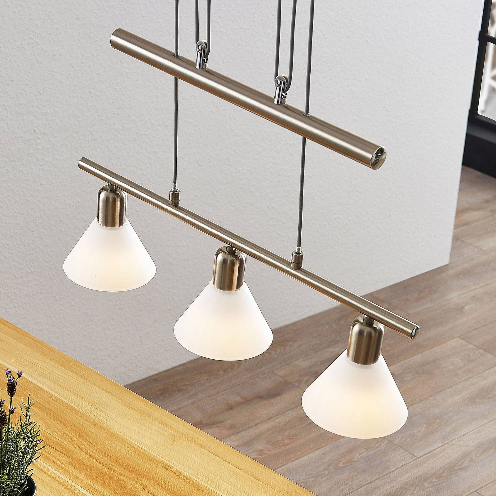 Lindby Hängeleuchte Delira, Metall, Alu IP20, 3 x 40 W