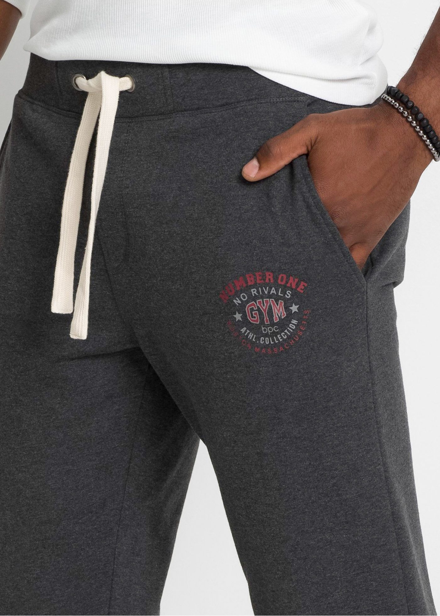 bonprix Jogginghose mit elastischem Bund, mit Kordelzug, regular fit, mit Gesäßtasche