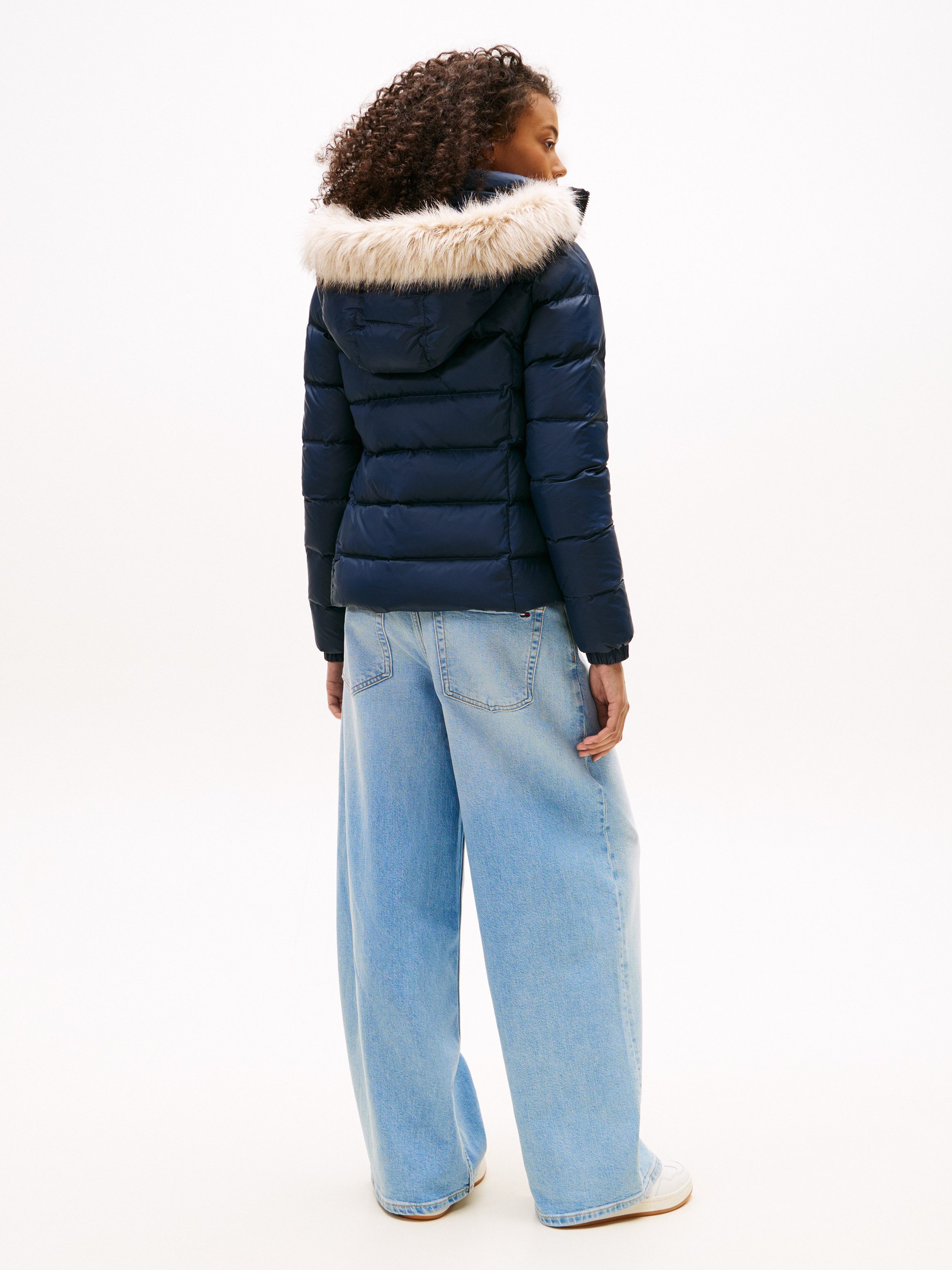 Tommy Jeans Steppjacke TJW BASIC HOODED DOWN JACKET EXT mit Logostickerei