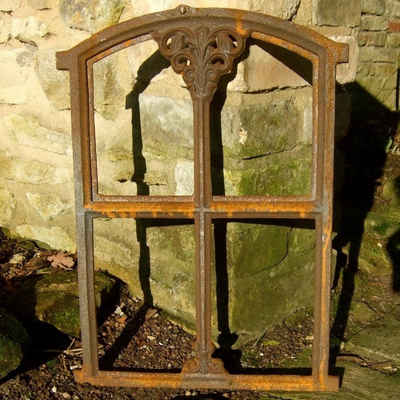Antikas Fenster Eisenfenster aus Gusseisen, Stallfenster -Gretje- klappbar