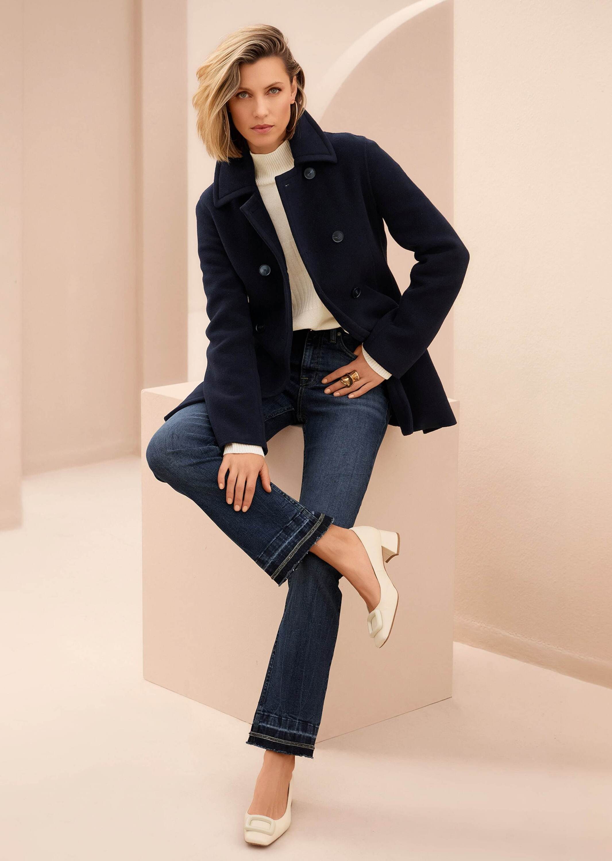 MADELEINE Gerade Jeans Ausgestellte Jeans mit Strass-Deko und Fransen