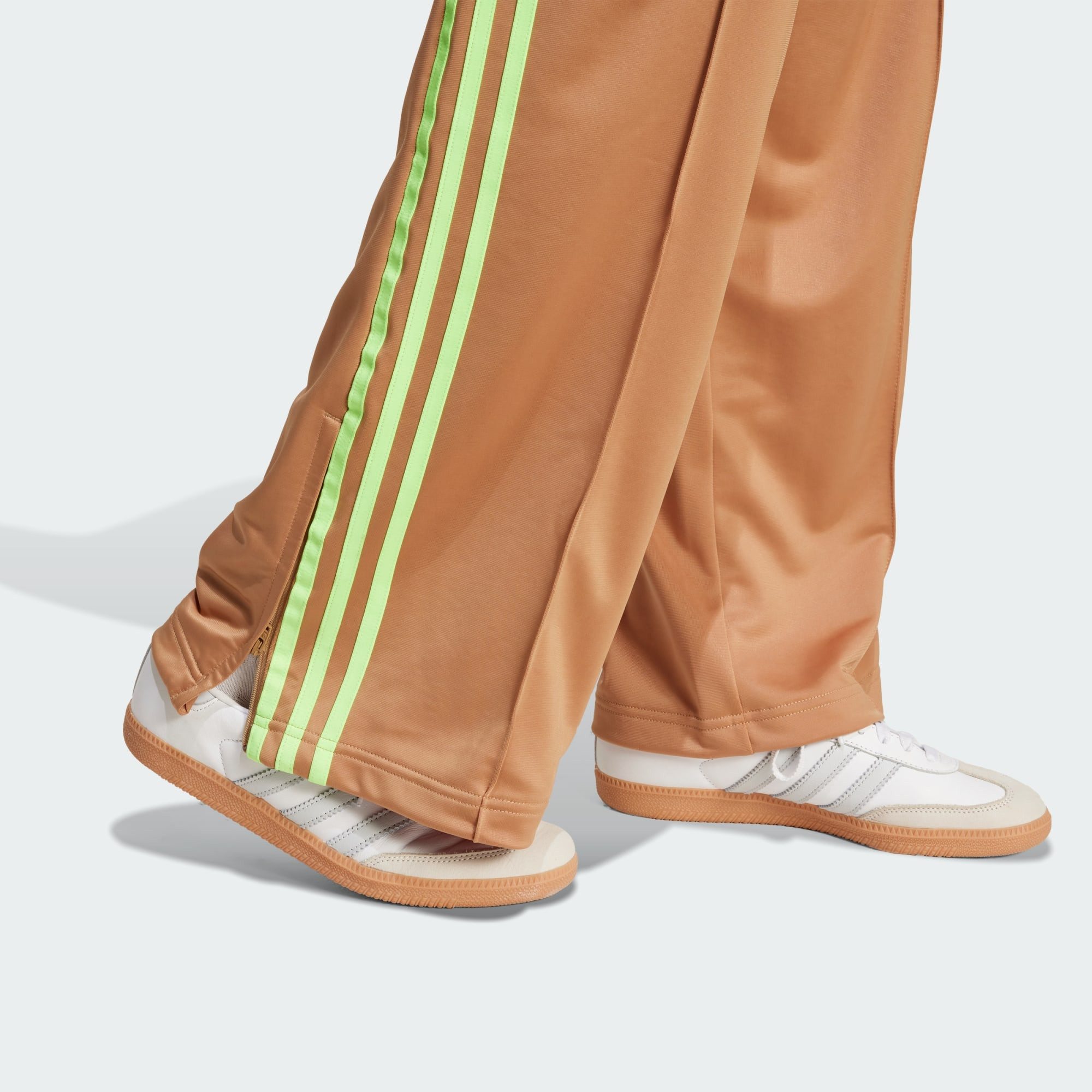 adidas Originals Jogginghose ADICOLOR CLASSIC FIREBIRD LOOSE TRAININGSHOSE (1-tlg)