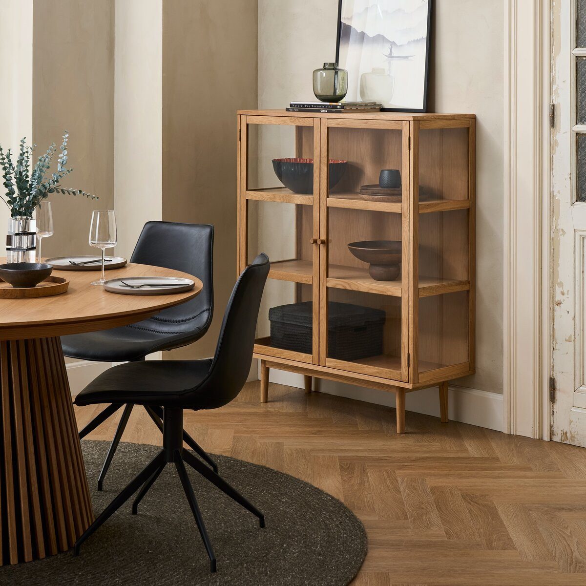 Feeling4Home Highboard Gobens Eiche Natur 125 cm - mit Glastüren, FSC-zertifiziert, Massivholz, Türen und Seiten aus gehärtetem Glas