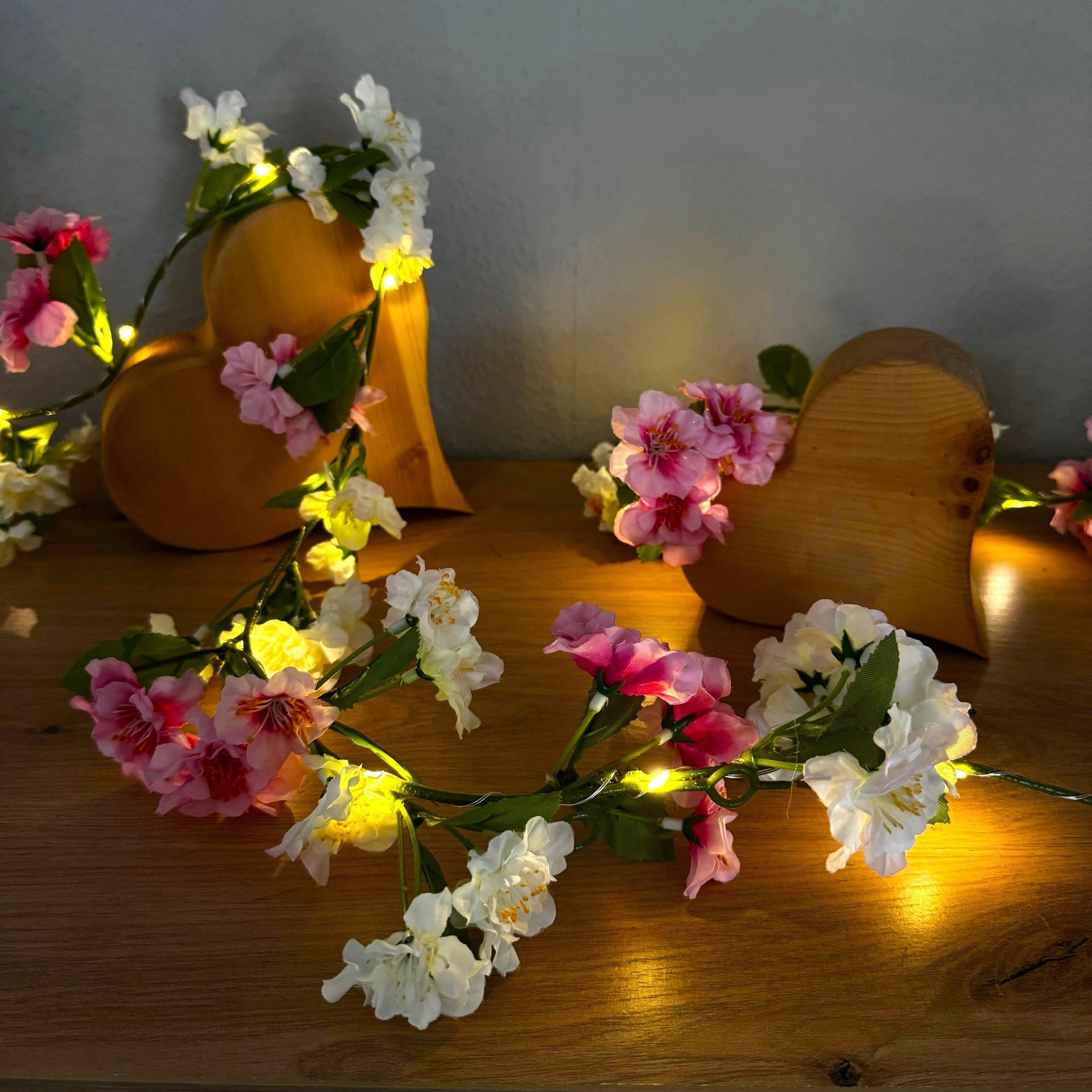 Kunstgirlande Blumengirlande mit LED-Lichterkette aus künstlichen günstig online kaufen