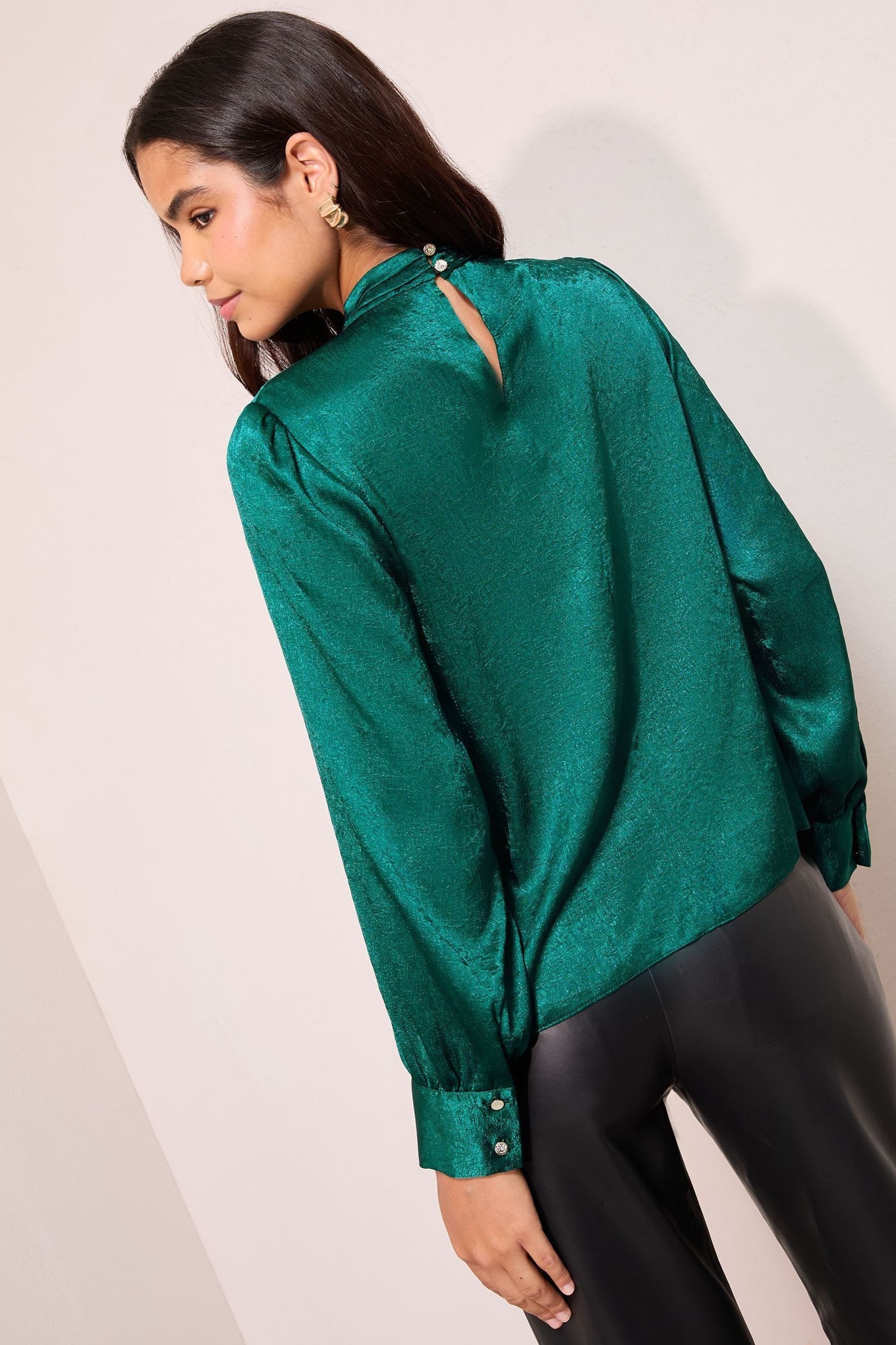 Friends Like These Langarmbluse Friends Like These Satin-Bluse mit Twist-De günstig online kaufen