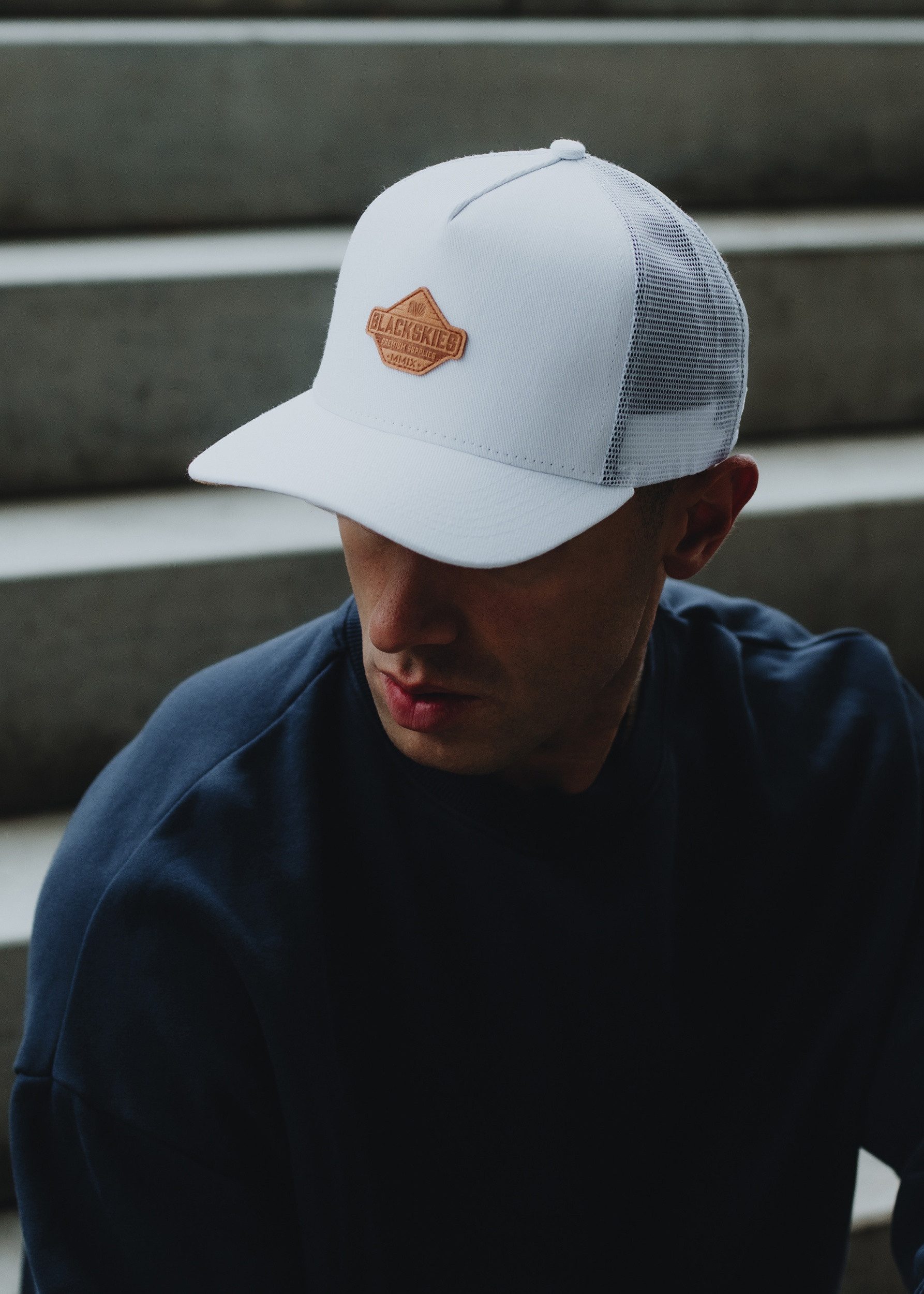 Blackskies Baseball Cap Essentials Trucker Cap Weiß-Braun