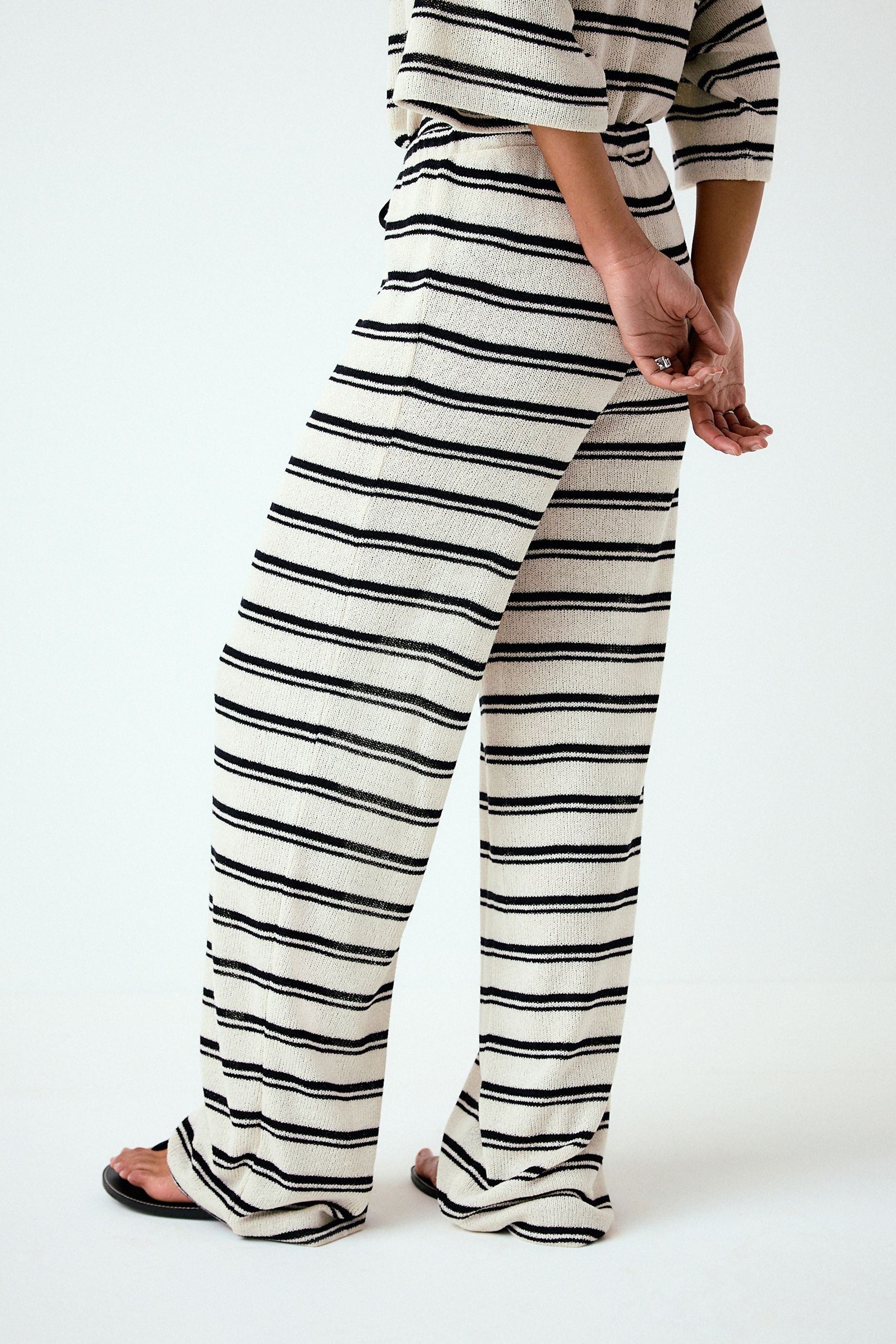 Next Palazzohose Hose mit weitem Bein im Strick-Look (1-tlg)