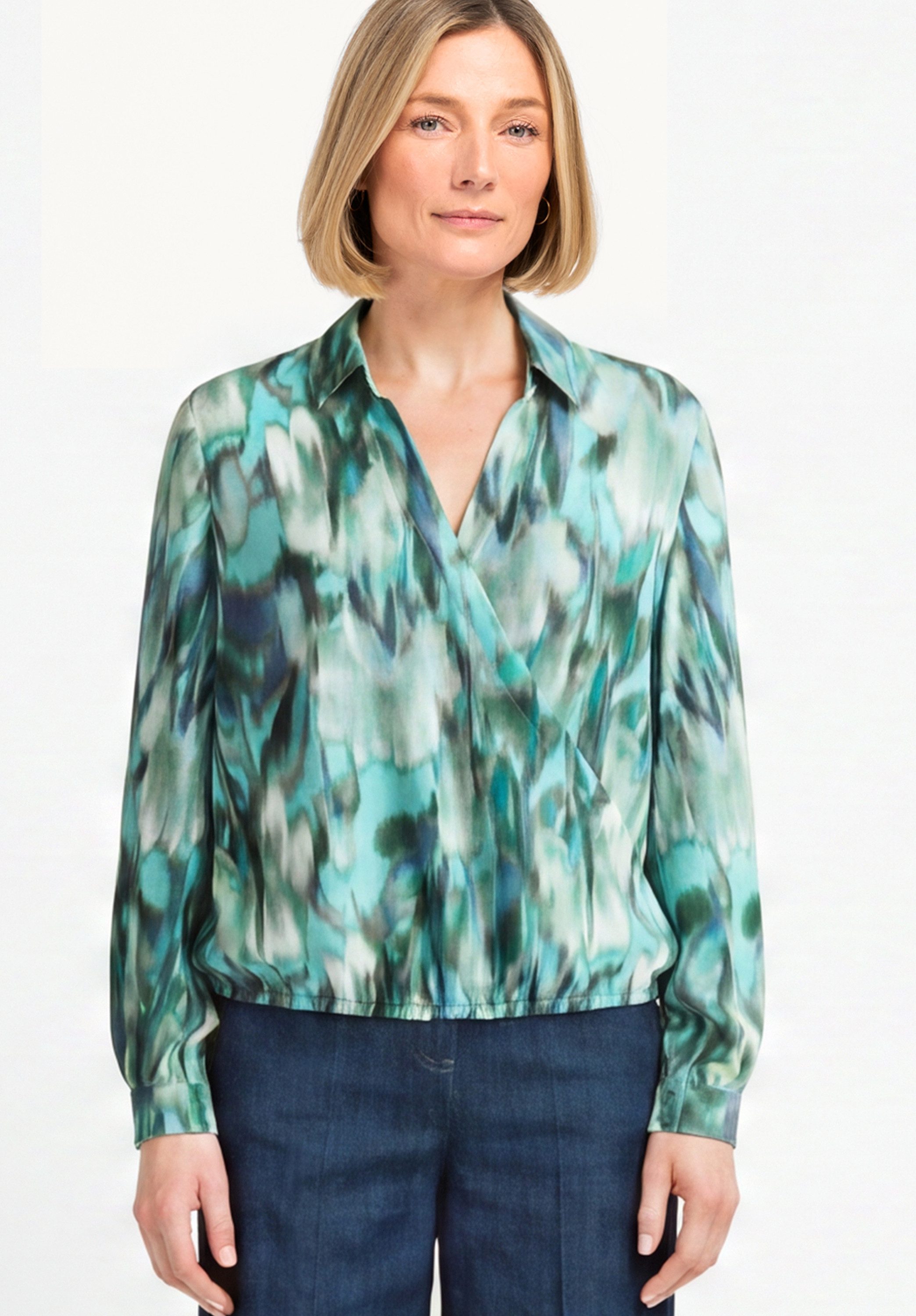 bianca Schlupfbluse WESNA in angesagter Aquarell-Optik