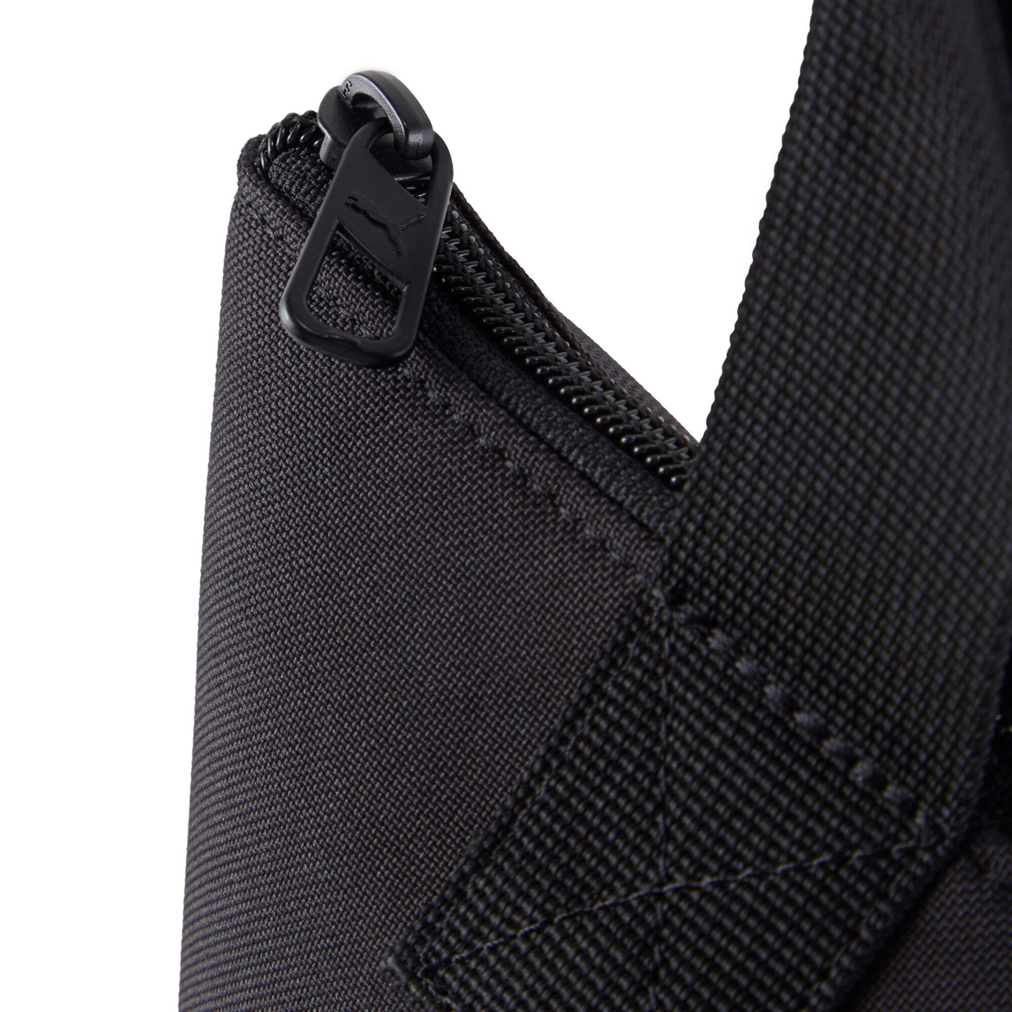 PUMA Schultertasche BUZZ TOTE, sportlicher Stil, mit Tragegriffen aus Gurtband, aus Polyester