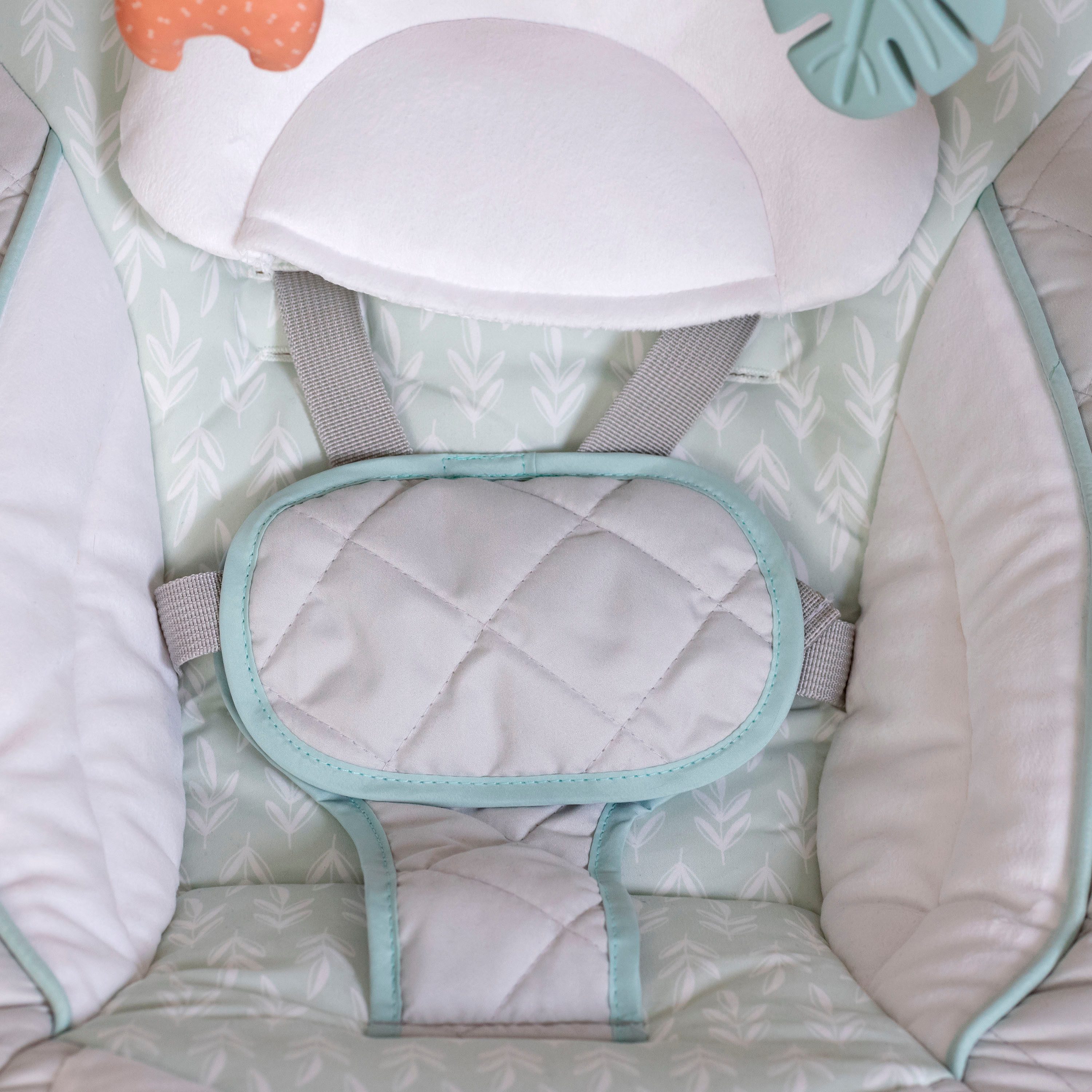 ingenuity Babywippe Cozy Spot Swing 'n Go Portable Swing, mit Sound-Effekt – Bild 5 von 5