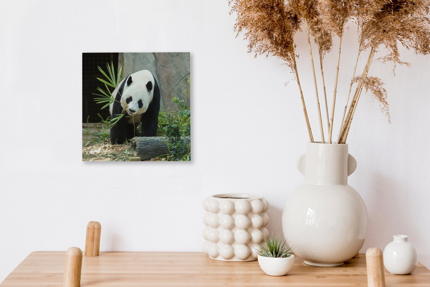 OneMillionCanvasses® Leinwandbild Panda - Bilder für Leinwand Wohnzimmer - Baumstamm Schlafzimmer bunt Höhle, (1 St)