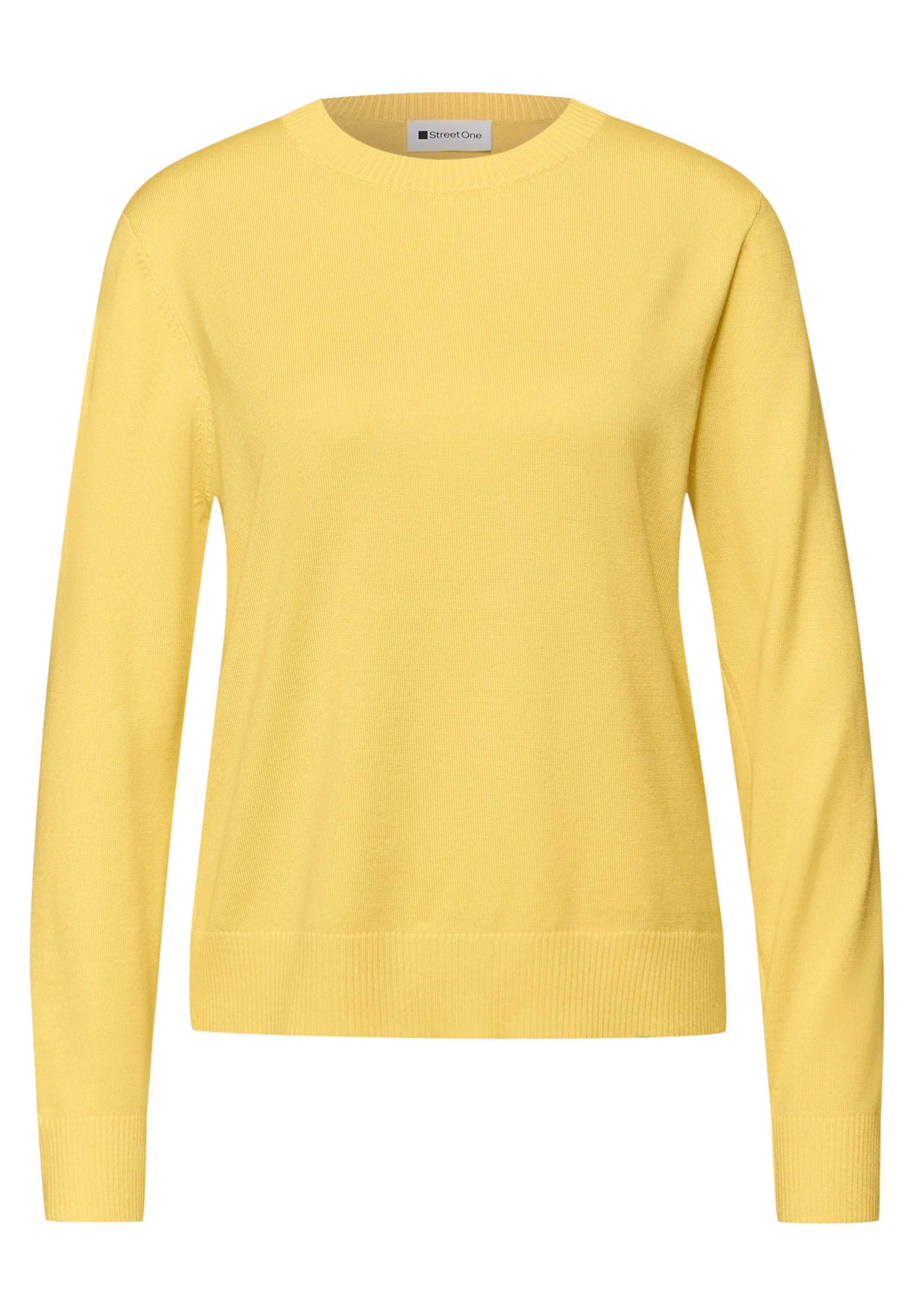 bloom yellow