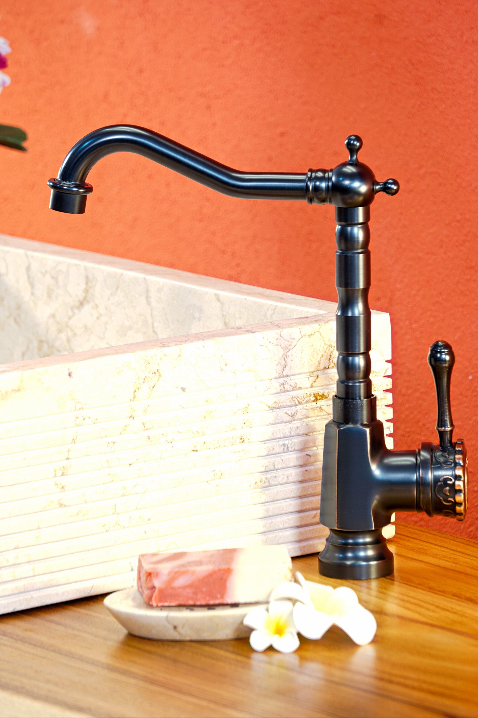 Kinaree Badarmatur Retro Messing Wasserhahn ELAS Messing, geprägt, schwarz