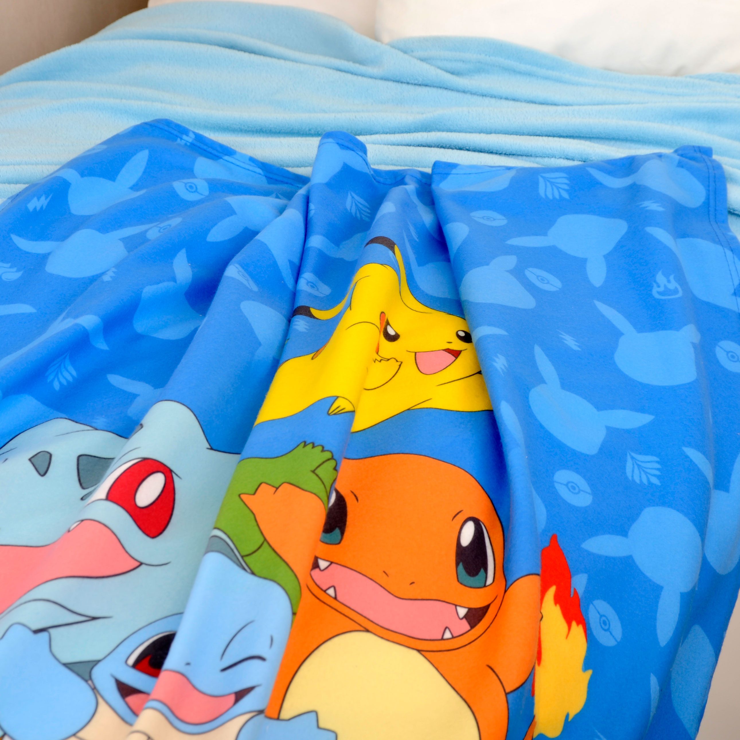 Babydecke Pokemon Fleecedecke Kuscheldecke Gr. 130x160 cm gesäumt, Herding, Kinder Kuscheldecke Babydecke