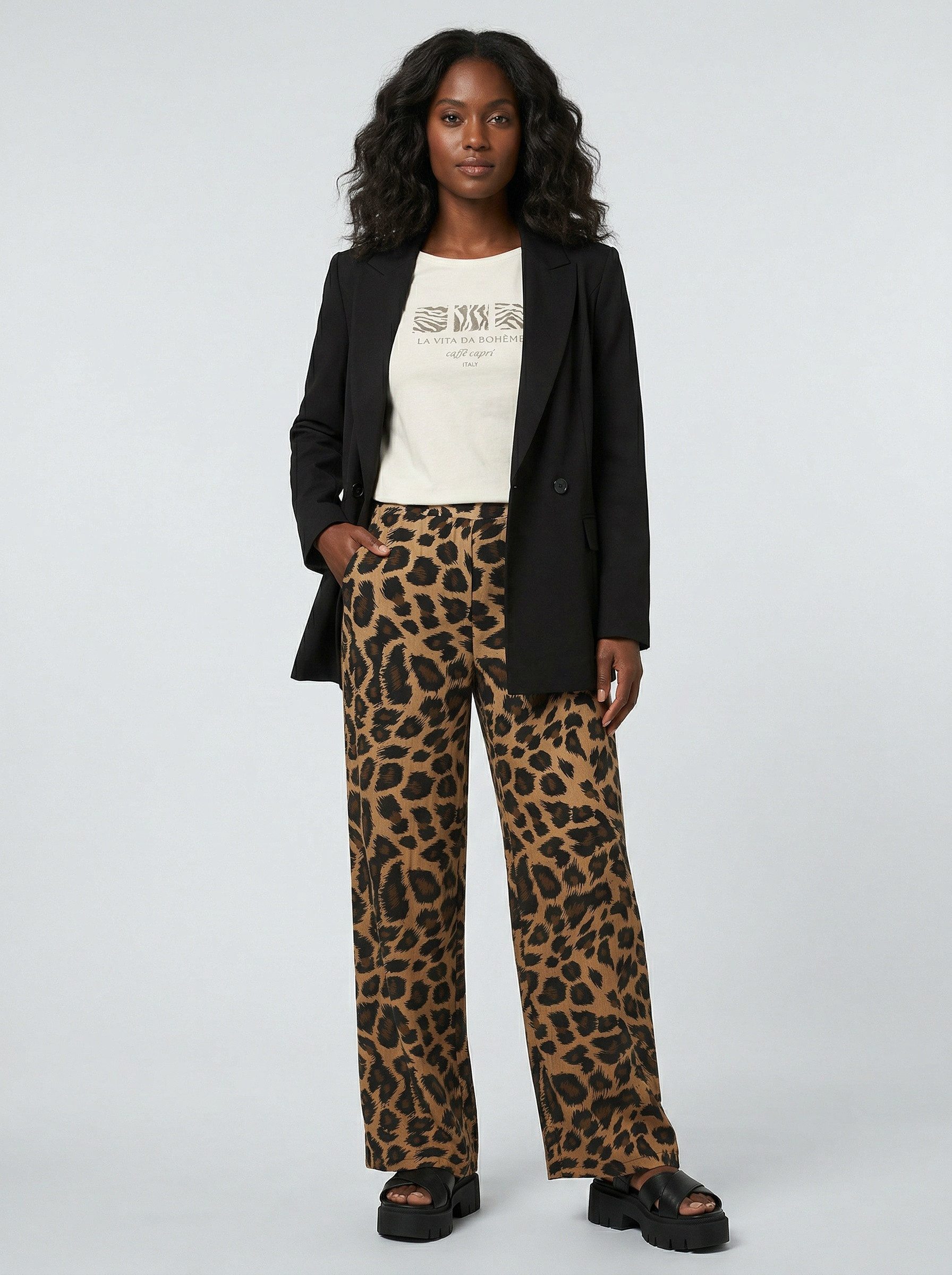 Zum Outfit 11