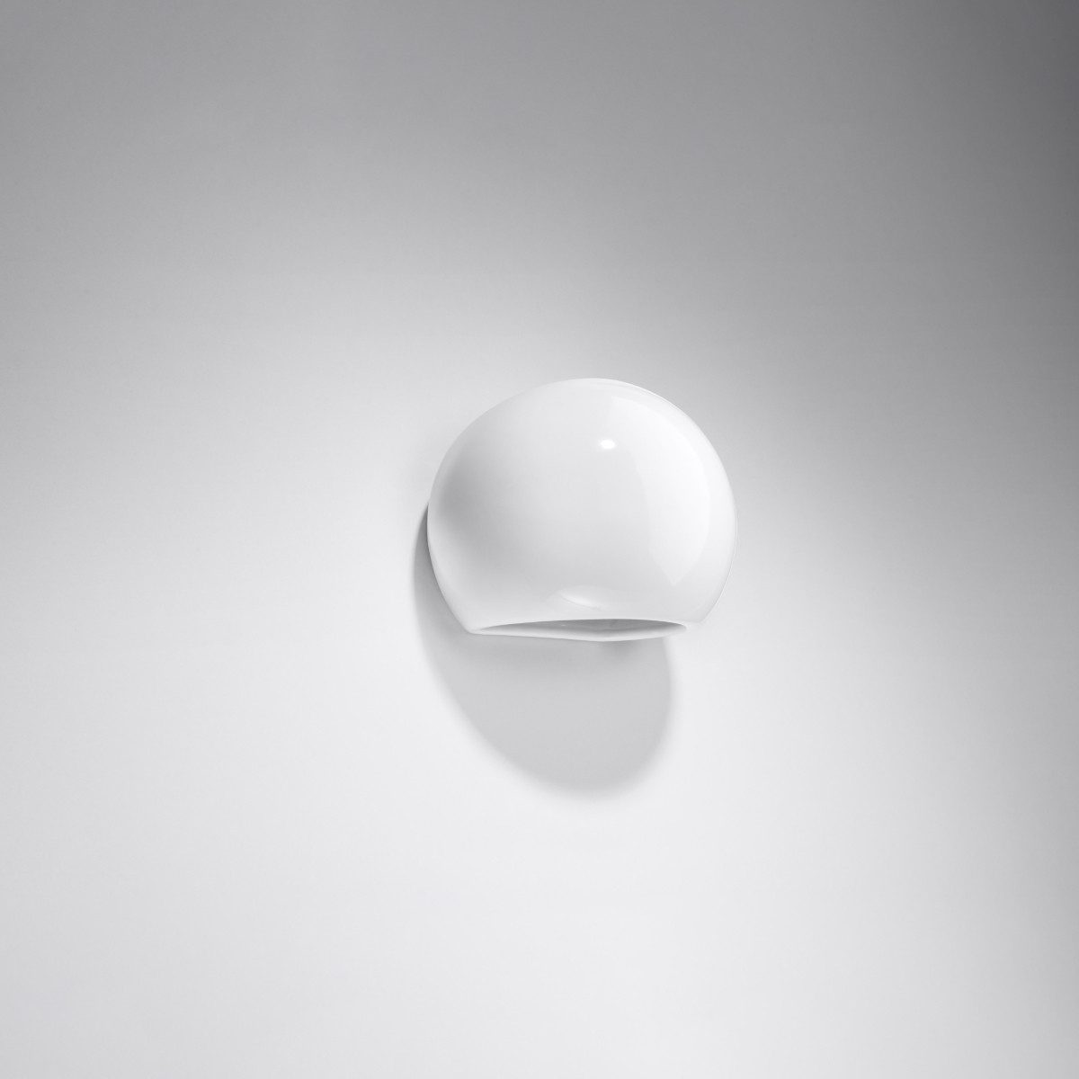 SOLLUX lighting Wandleuchte Lackierte Wandleuchte Globe Weiß Glänzend, Nicht enthalten