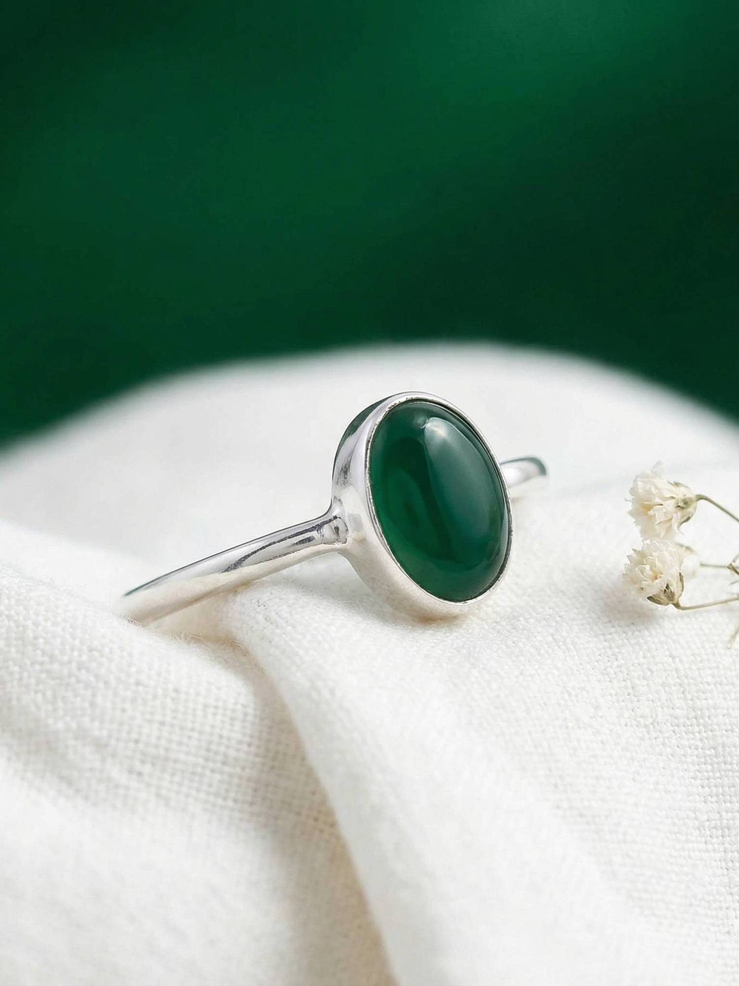 mantraroma Silberring SAMA oval aus 925 Silber mit grünen Onyx (Ring mit Schmuckbeutel), Damenring aus 925er Silber