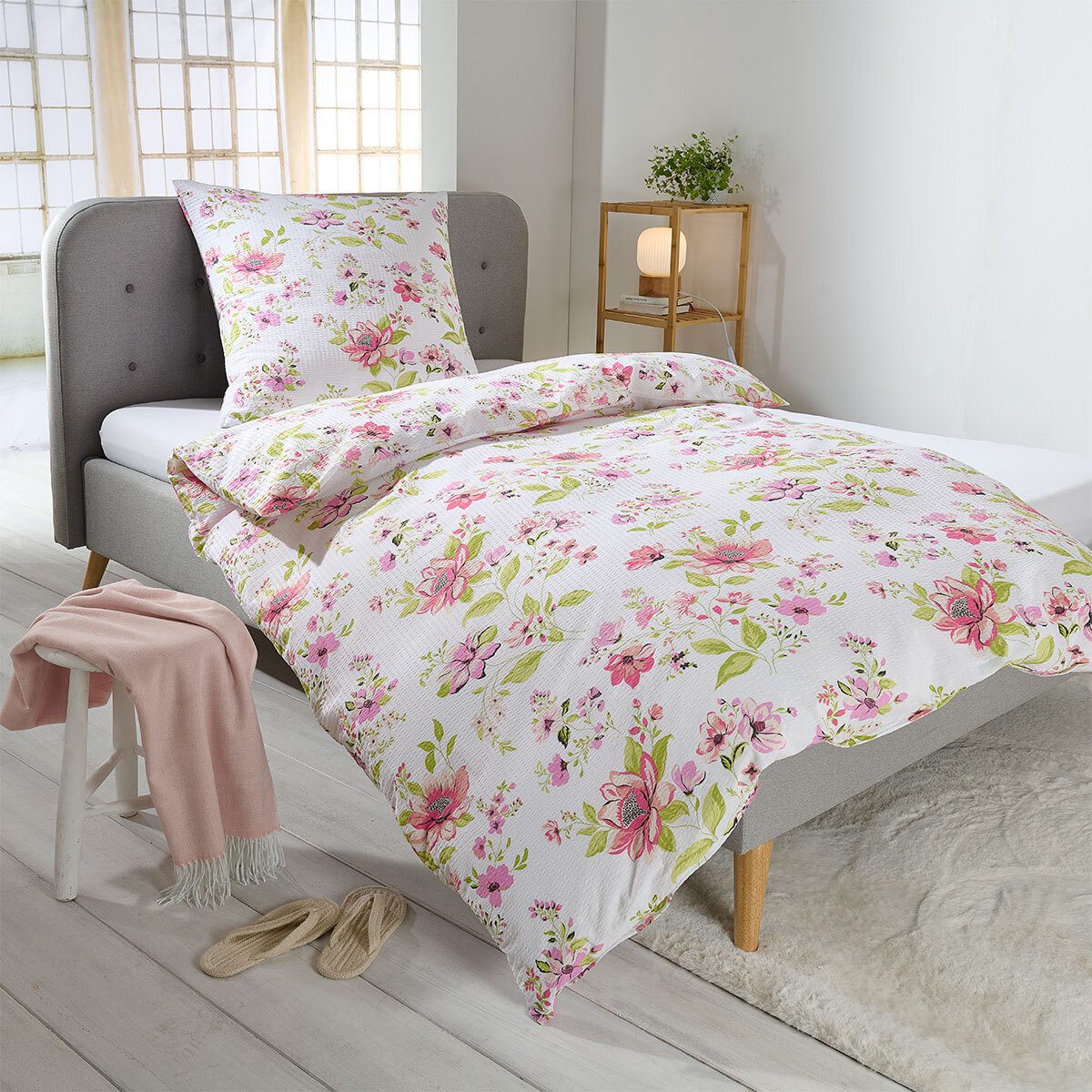 TRAUMSCHLAF Bettwäsche Fleur, Seersucker, 2 teilig, ideale Sommerbettwäsche in herrlicher Seersucker Qualität