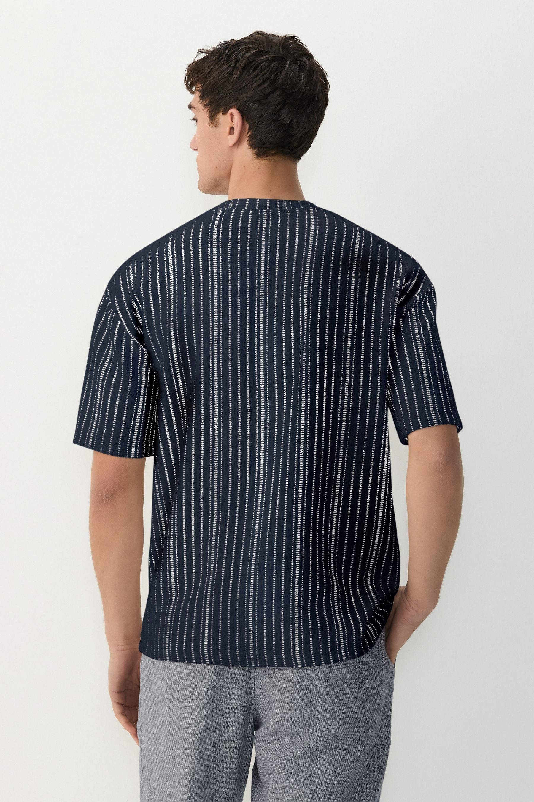 Next T-Shirt Strukturiertes T-Shirt mit vertikalen Streifen (1-tlg) günstig online kaufen