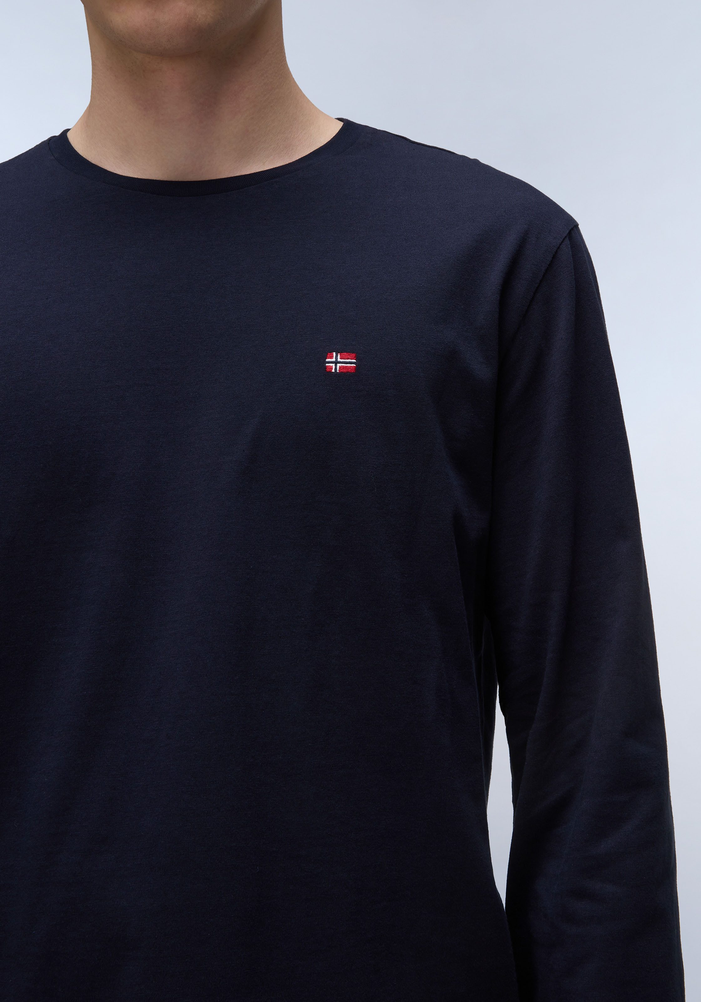 Napapijri T-Shirt unifarbenes Design, aus Baumwolle, auch in großen Größen – Bild 3 von 5
