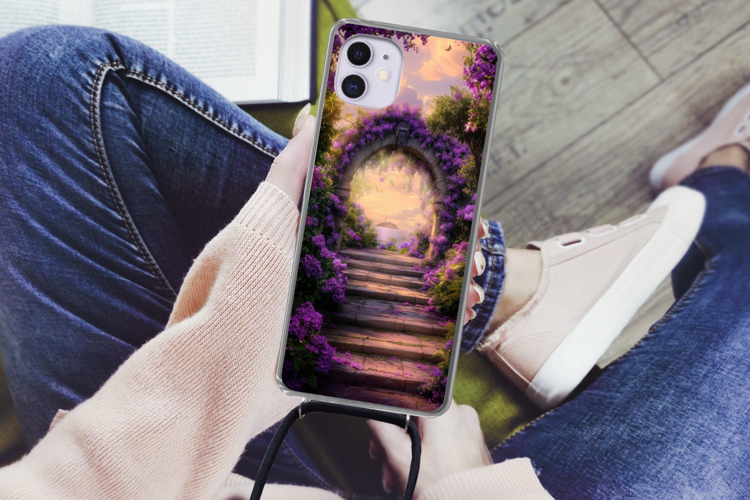 MuchoWow Handyhülle für Apple iPhone 12 Tor - Lila - Blumen, Tragbare Handyhüllen mit Kette zum umhängen, Handykette Handyband