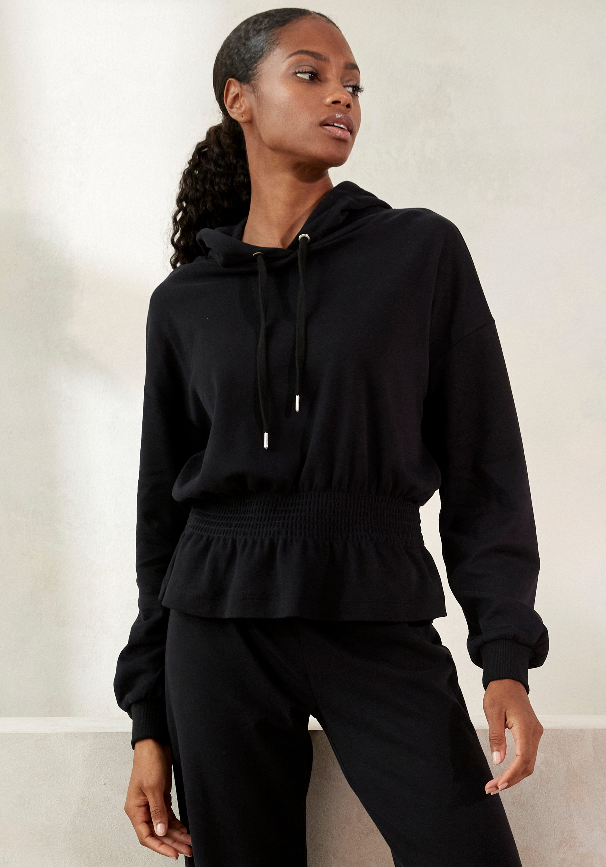 LASCANA Hoodie -Kapuzensweatshirt mit elastischer Raffung in der Taille, Loungewear