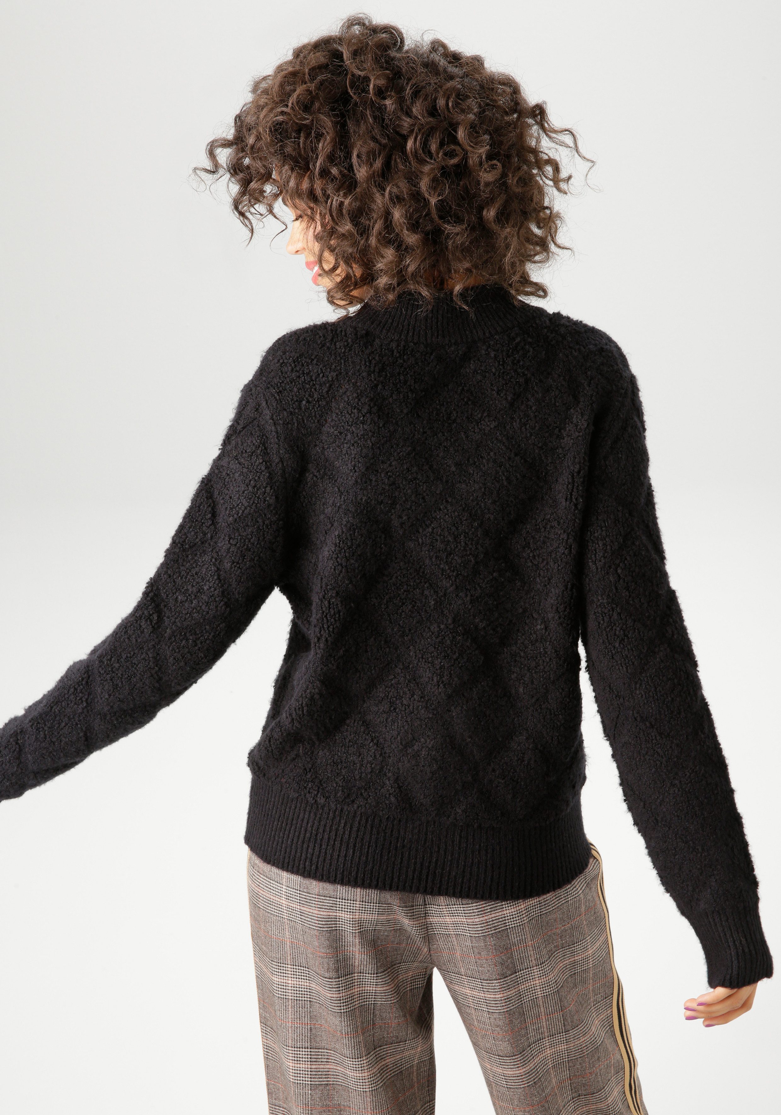 Aniston CASUAL Strickjacke mit dezentem Rauten-Muster günstig online kaufen