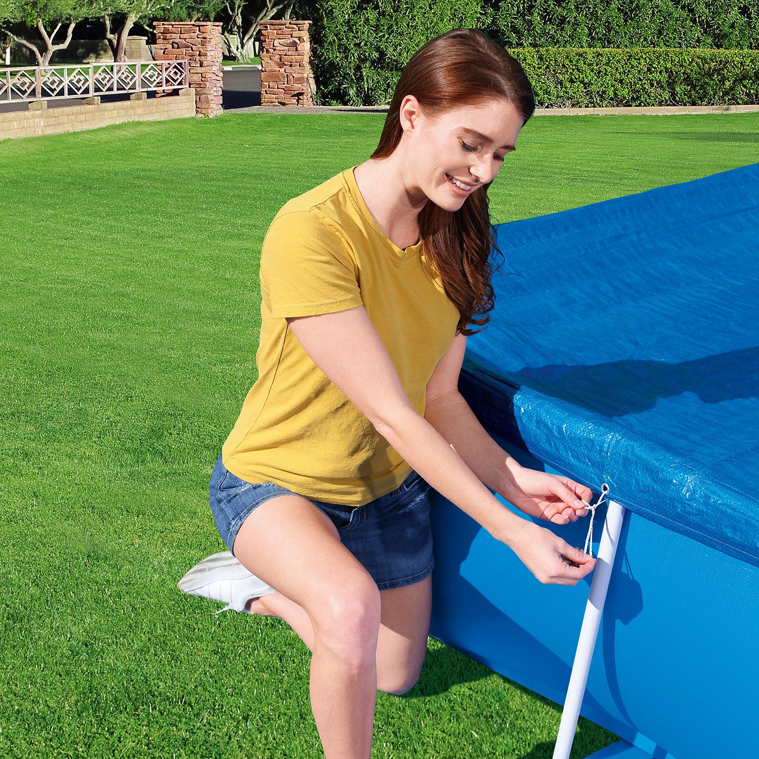 Bestway Pool-Abdeckplane 304 x 205 cm (Packung, 1-St., für 300 x 201 cm Bestway Frame Pools), Inkl. Befestigungsseil