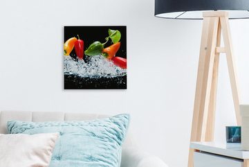 OneMillionCanvasses® Leinwandbild Paprika - Schwarz - Gemüse - Wasser - Blatt, (1 St), Leinwand Bilder für Wohnzimmer Schlafzimmer