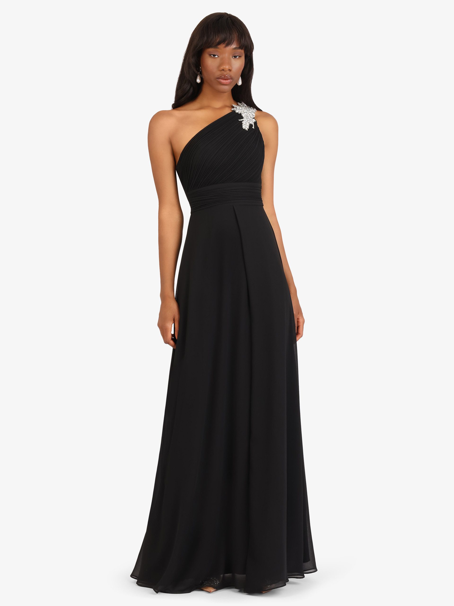 Kraimod Abendkleid mit Schmuckapplikation