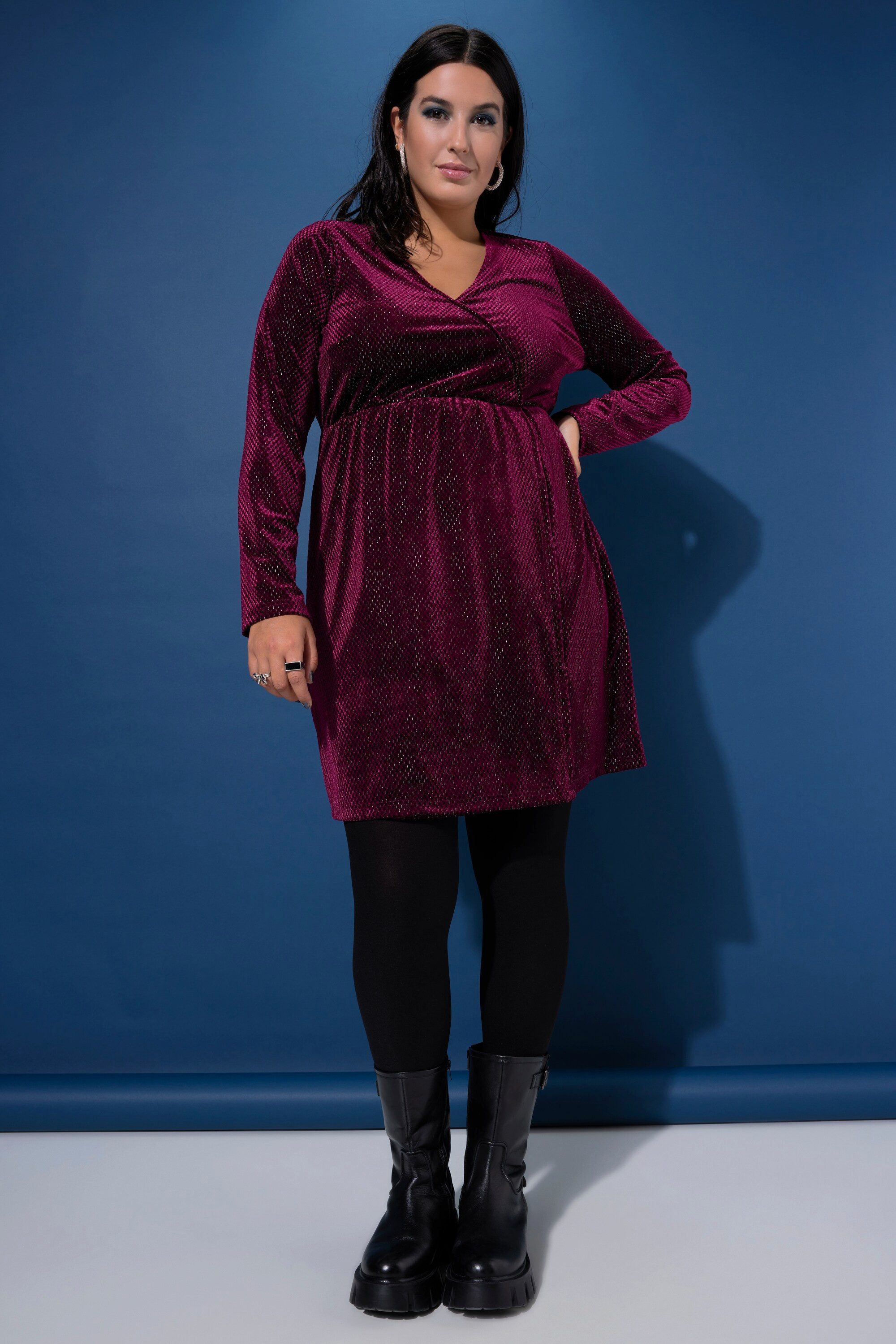 Studio Untold Minikleid Samtkleid A-Line Glitzereffekt Wickeloptik Langarm