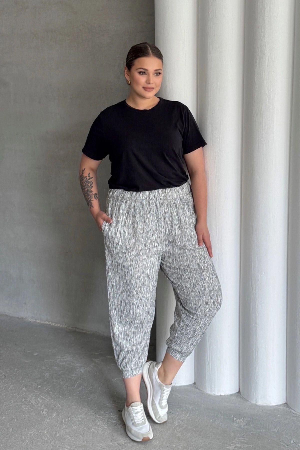Stil Diva Bequeme Jeans Locker geschnittene Plus-Size-Hose mit elastischem Bund, Bündchen und