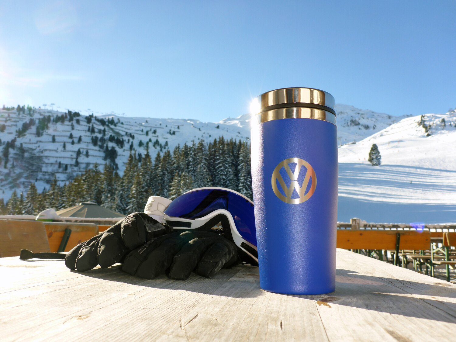 VW Collection by BRISA Coffee-to-go-Becher Volkswagen Isolierter-Edelstahl Thermobecher, Edelstahl, Stilvoller blauer Travel Mug mit VW Logo, 450ml – Bild 5 von 5