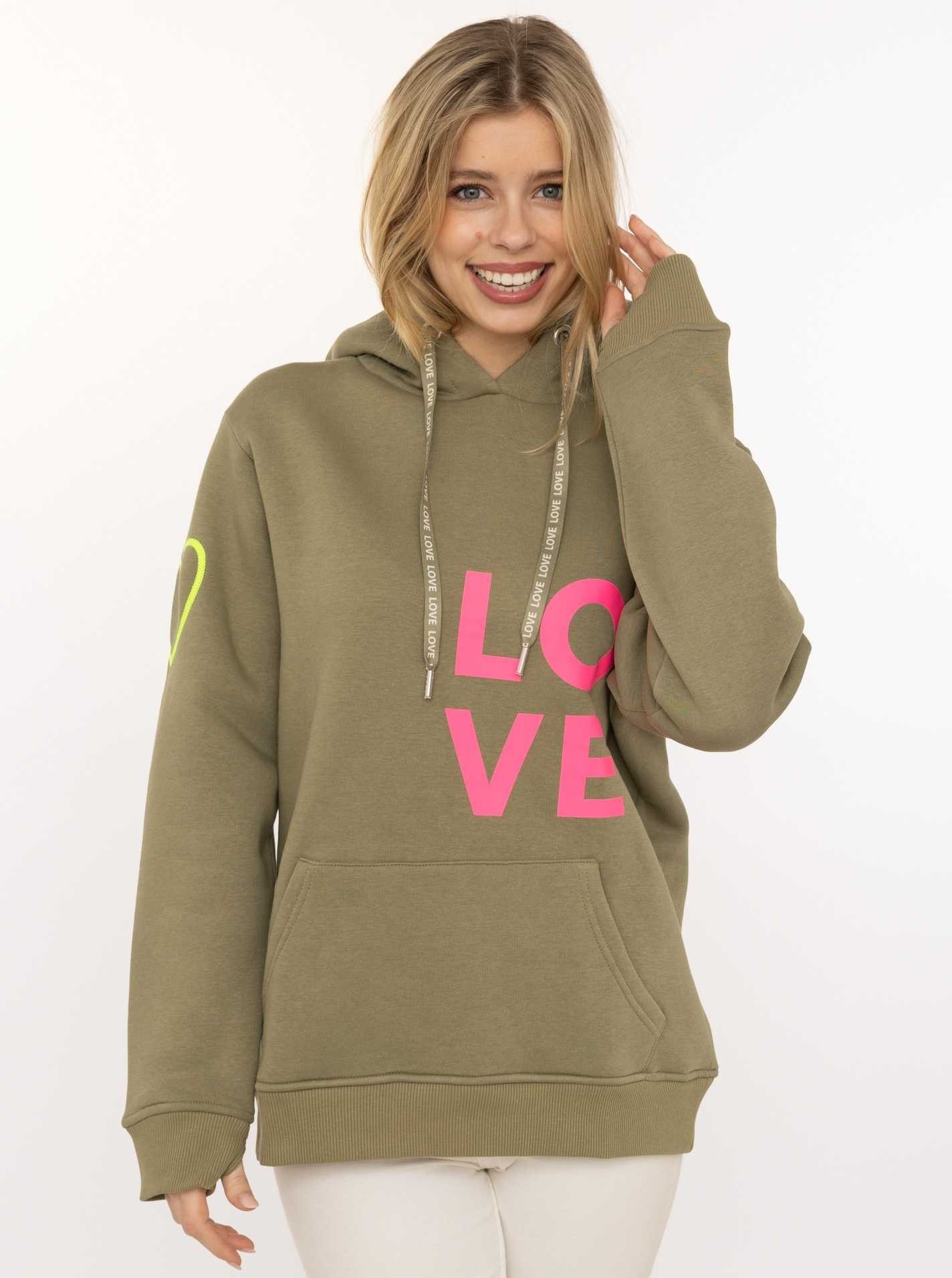Zwillingsherz Kapuzensweatshirt mit gesticktem Neon Herz am Ärmel und "Love" Schriftzug auf Kordel
