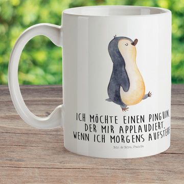 Mr. & Mrs. Panda Kinderbecher Pinguin marschieren - Weiß - Geschenk, Familie, Frühaufsteher, spazie, Kunststoff, Förderung der Selbstständigkeit