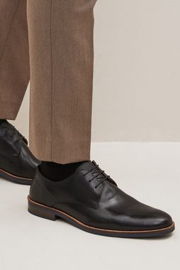 Next Derby-Schuhe aus Leder mit Kontrastsohle Schnürschuh (1-tlg)