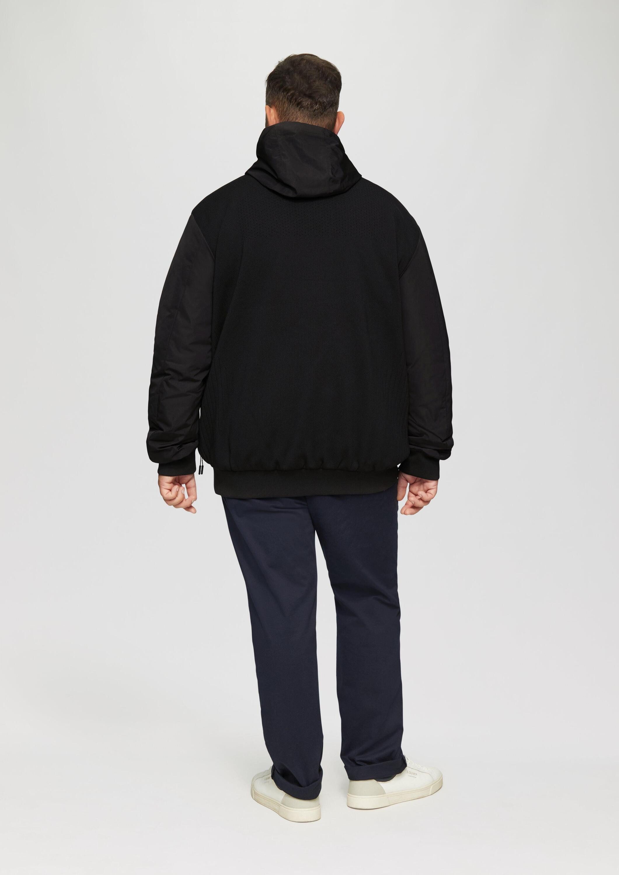 s.Oliver Sweatjacke Outdoor-Jacke Jacke mit innovativem Materialmix und Kapuze