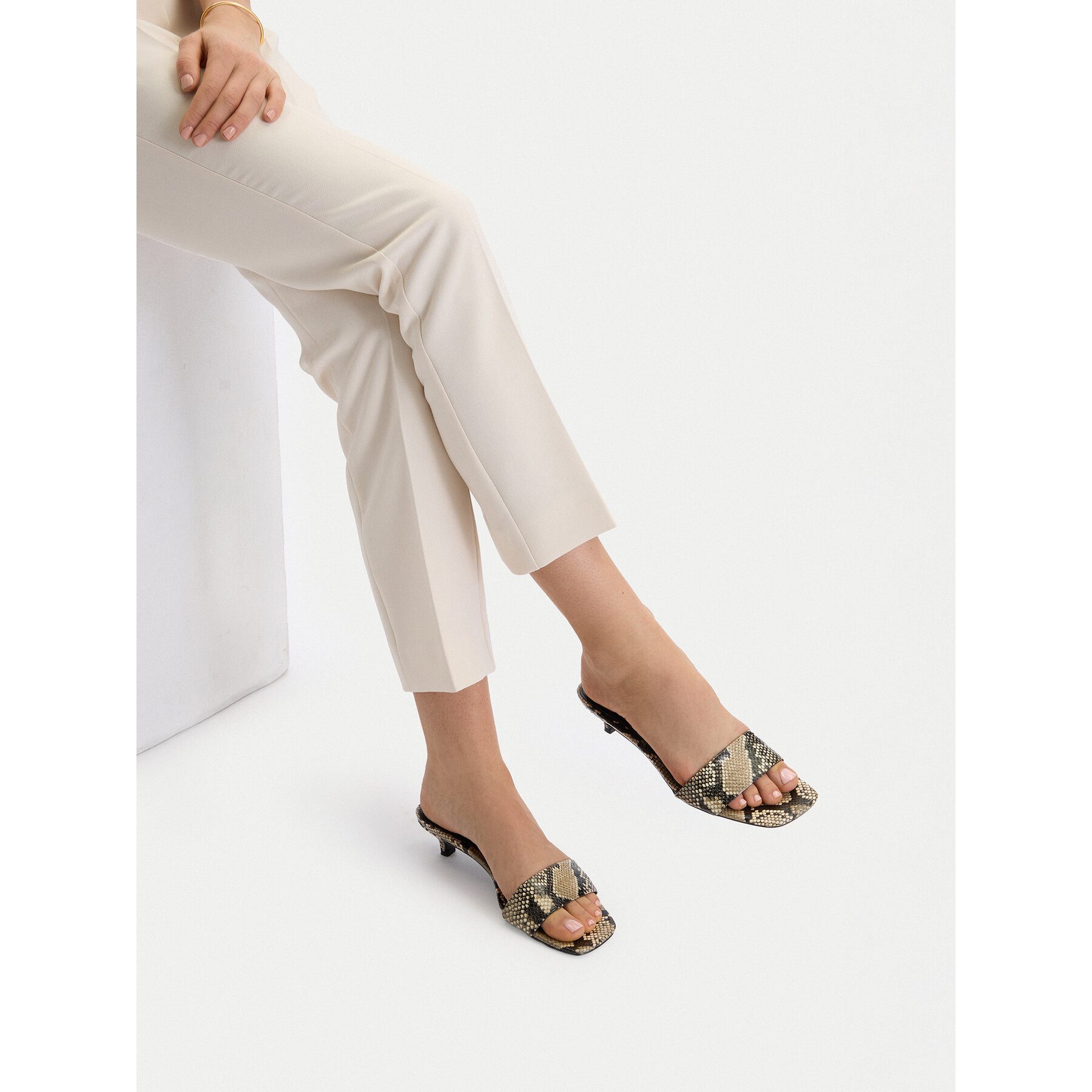GINO ROSSI Gino Rossi Damen-Flip-Flops Beige Badepantolette