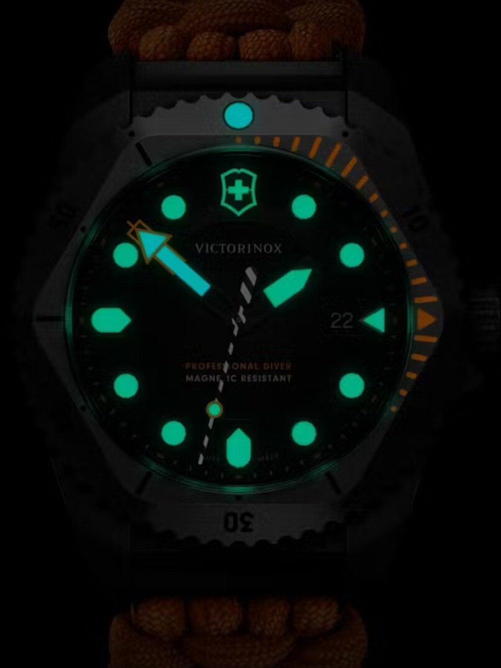 Victorinox Quarzuhr Victorinox 242069.1 Herrenuhr Dive Pro Quartz 43mm 30ATM Victorinox 242069.1 Herrenuhr Dive Pro Quartz 43mm 30ATM