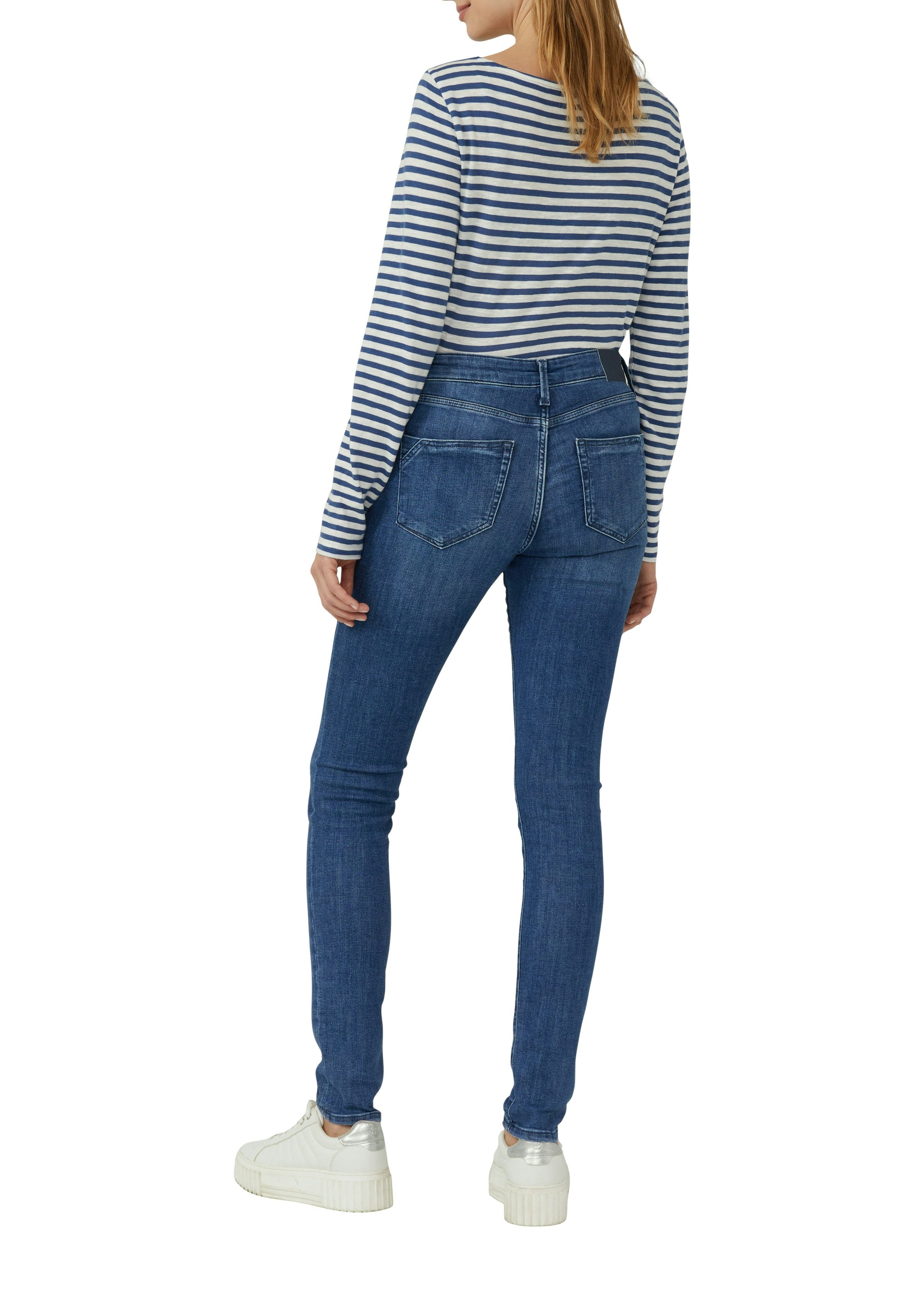 s.Oliver Skinny-fit-Jeans IZABELL in coolen, unterschiedlichen Waschungen – Bild 2 von 4