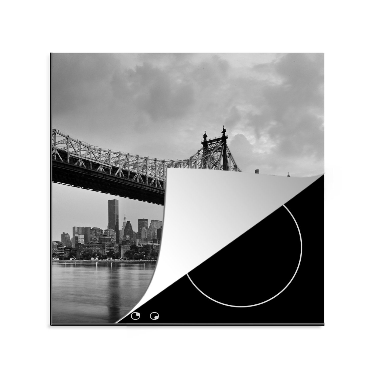 Herdblende-/Abdeckplatte tlg), Queensboro MuchoWow und weiß, (1 Vinyl, Bridge für küche 78x78 schwarz cm, Ceranfeldabdeckung, Arbeitsplatte