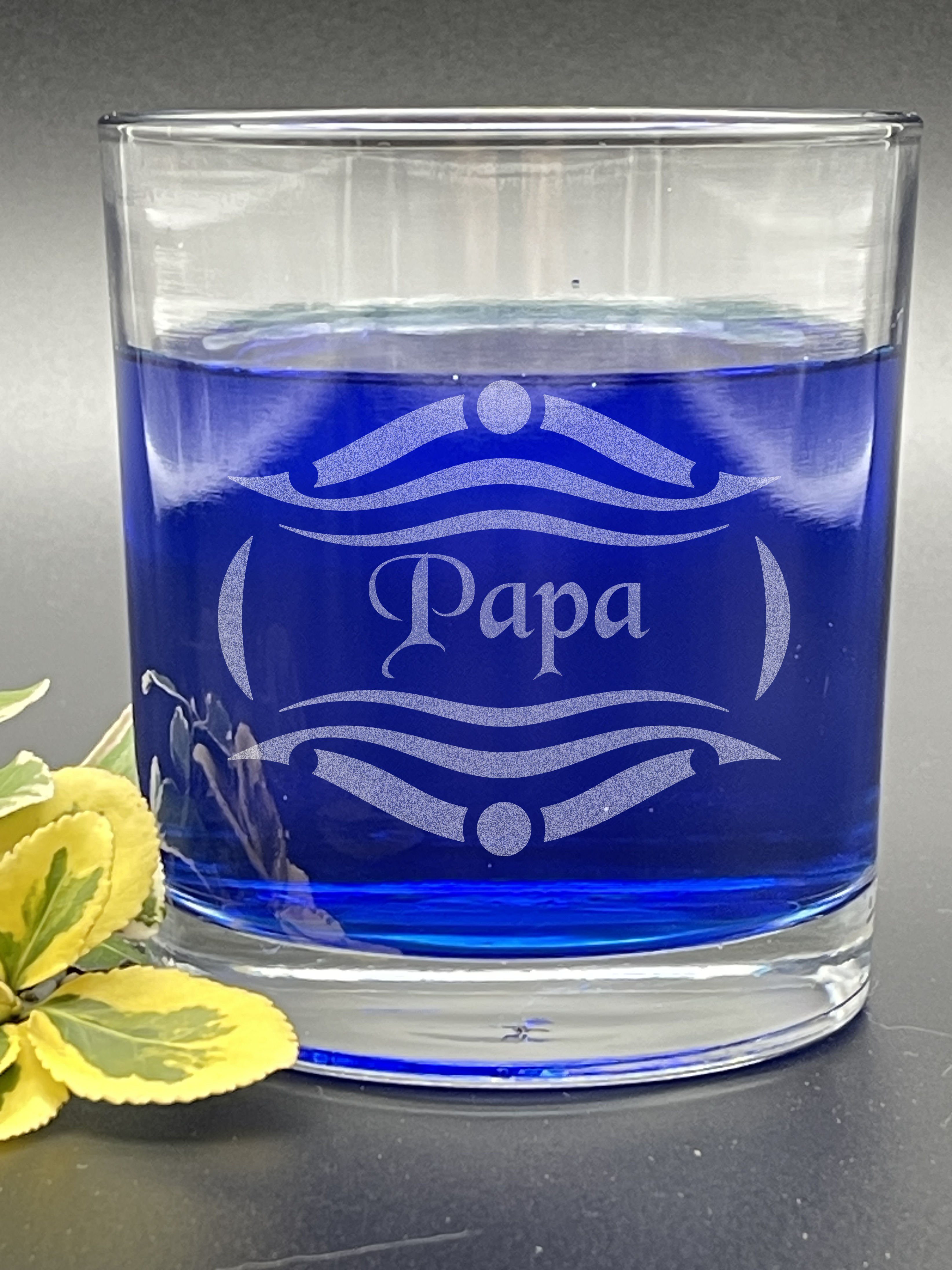 Wandtattoodesign Whiskyglas Whisky Glas mit Gravur Papa. Vatertagsgeschenk. Geburtstagsgeschenk, mit Gravur Papa