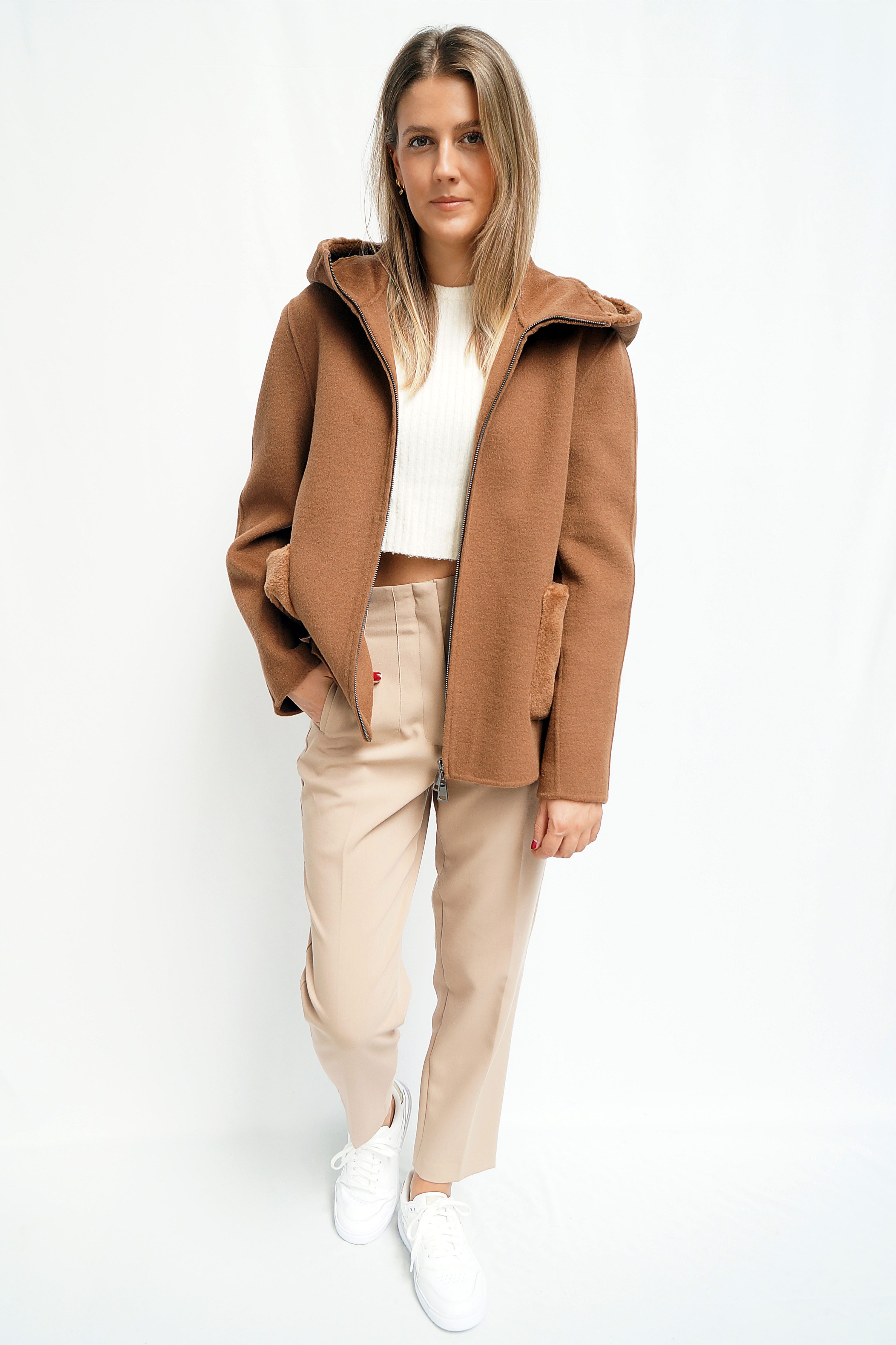 FUNK since 1776 Wolljacke Oversize mit großer Kapuze und aufgesetzten Taschen