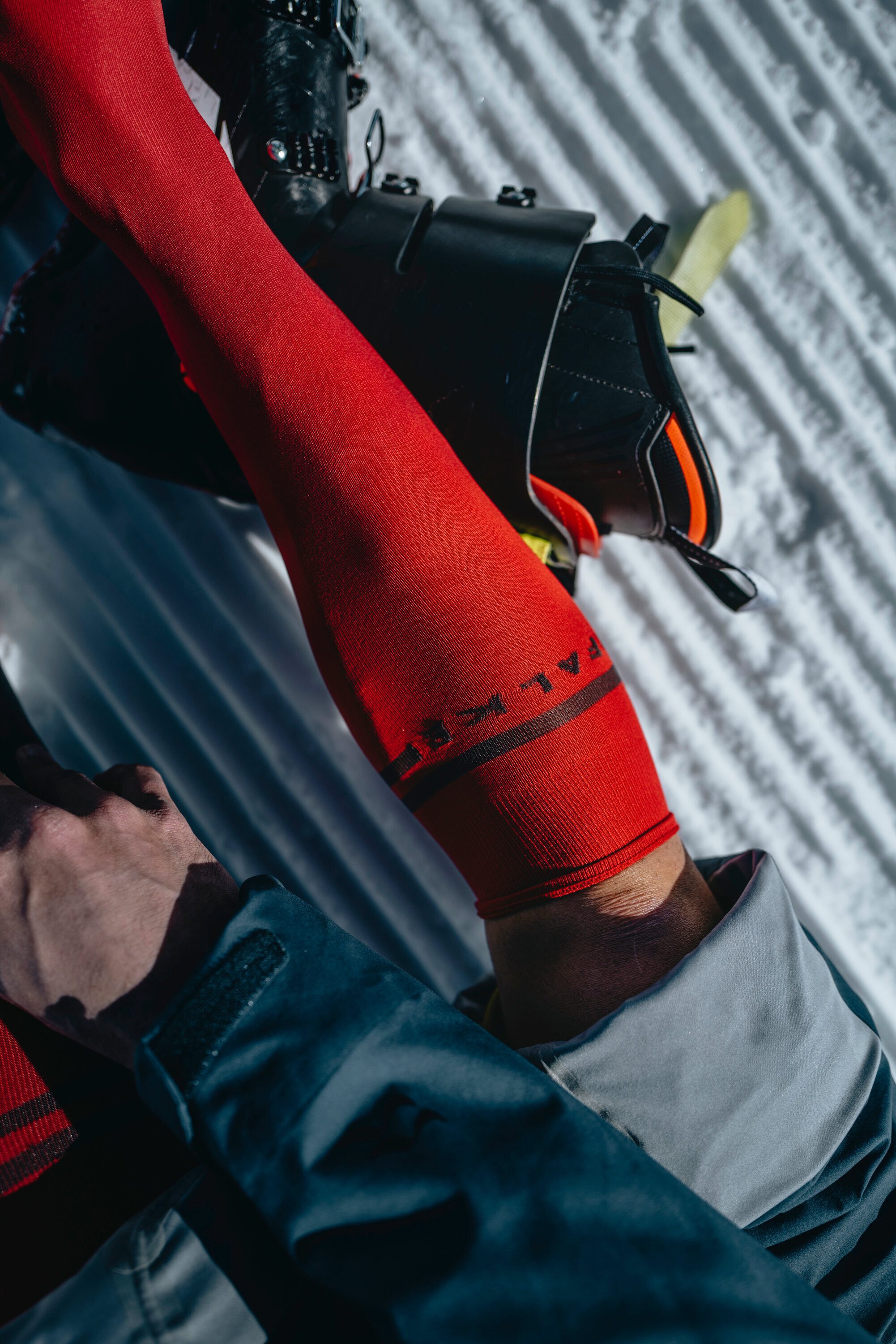 FALKE Skisocken SK7 Race (1-Paar) ultraleicht für ein Höchstmaß an Kontrolle
