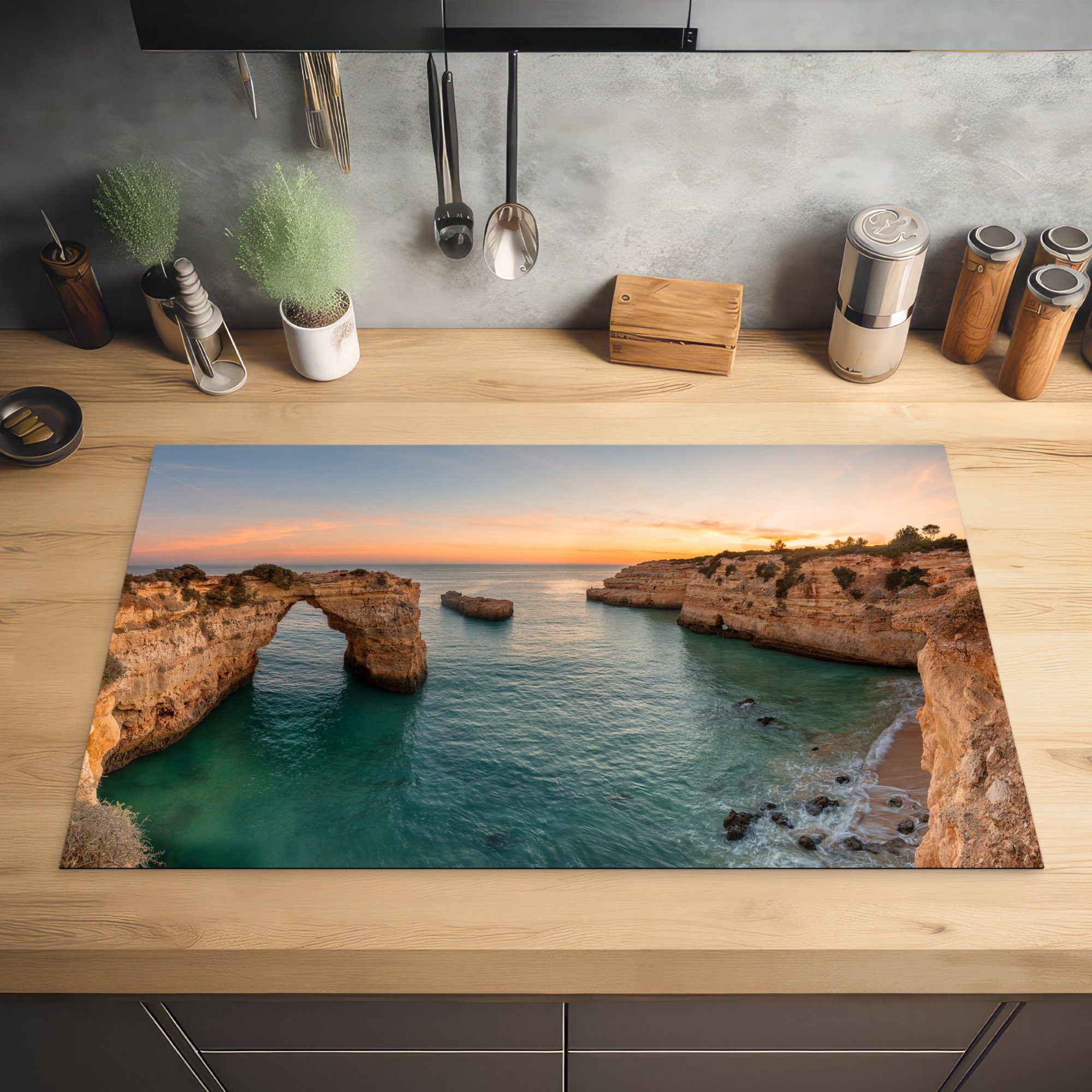 MuchoWow Herdblende-/Abdeckplatte Sonnenaufgang in Arbeitsplatte Ceranfeldabdeckung, Albufeira, (1 cm, Vinyl, küche 83x51 für tlg)