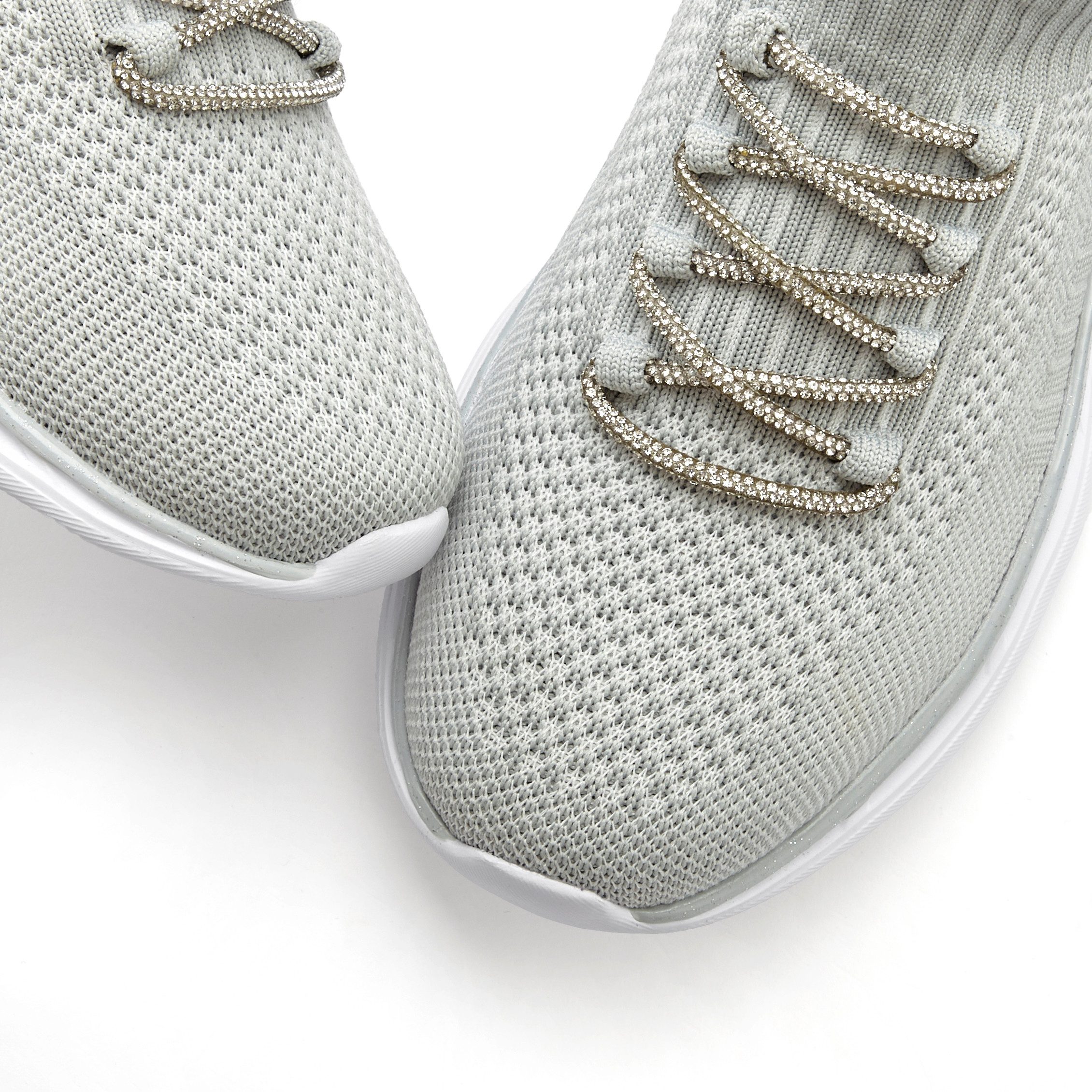 LASCANA Slip-On-Sneaker, Slipper, Freizeitschuh, Sneaker mit modischer Glitzerschnürung VEGAN