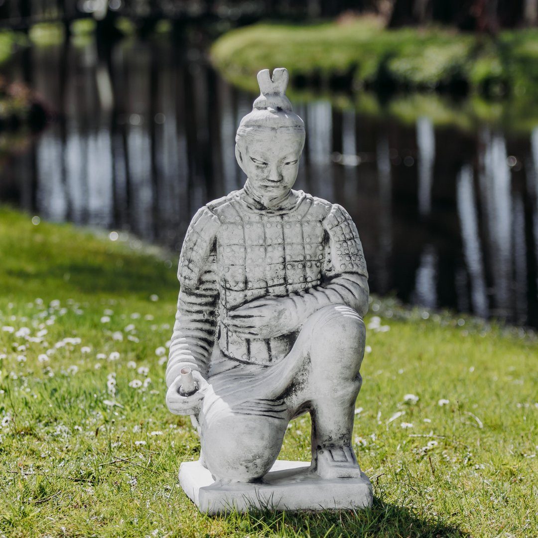 gartendekoparadies.de Gartenfigur Terrakotta Krieger Steinfigur 78 cm Steinguss 60 kg, Frostsicher