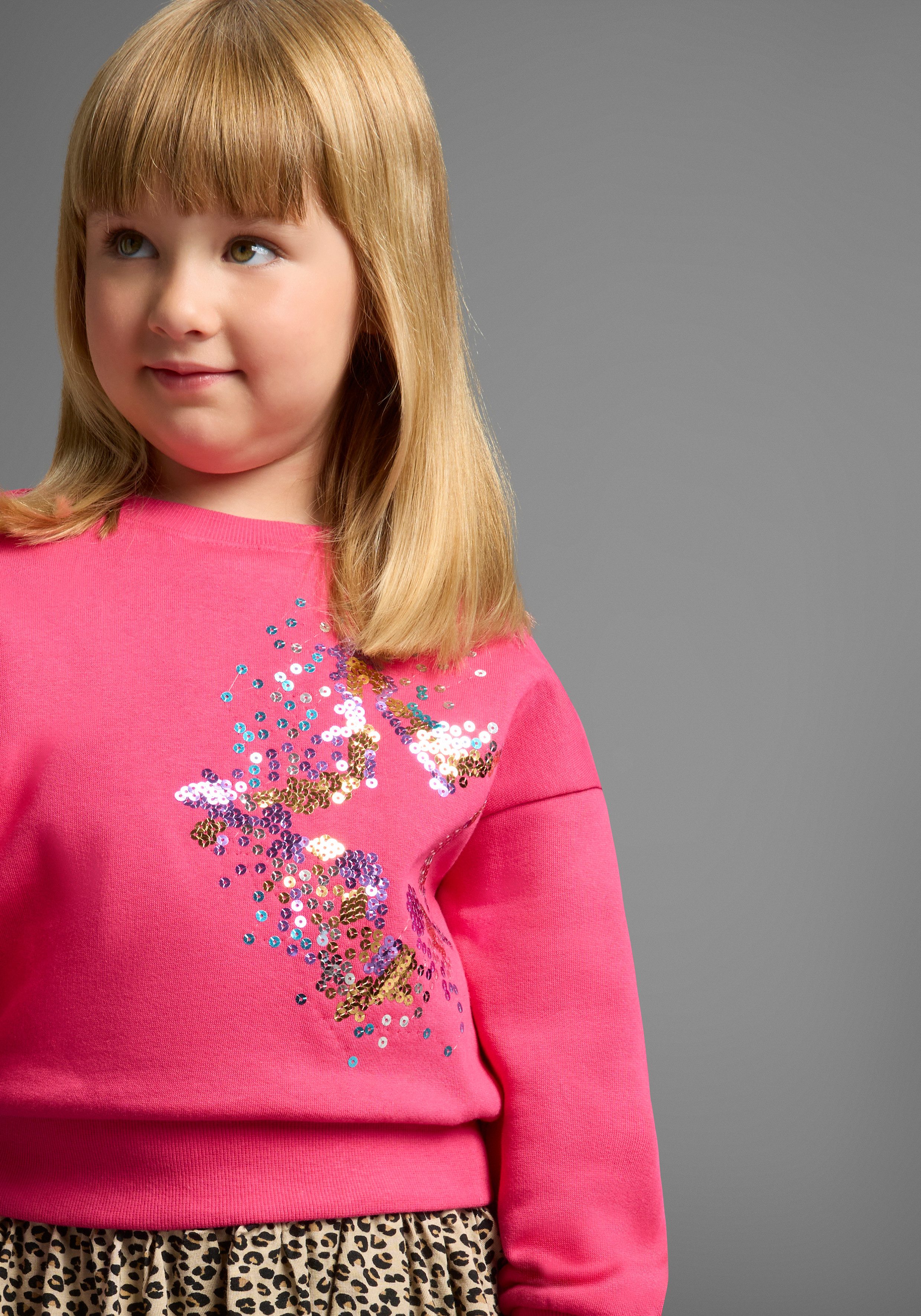 KangaROOS Sweatshirt Stern-Applikation für kleine Mädchen Sweatshirt mit schimmernden Pailletten-Applikationen